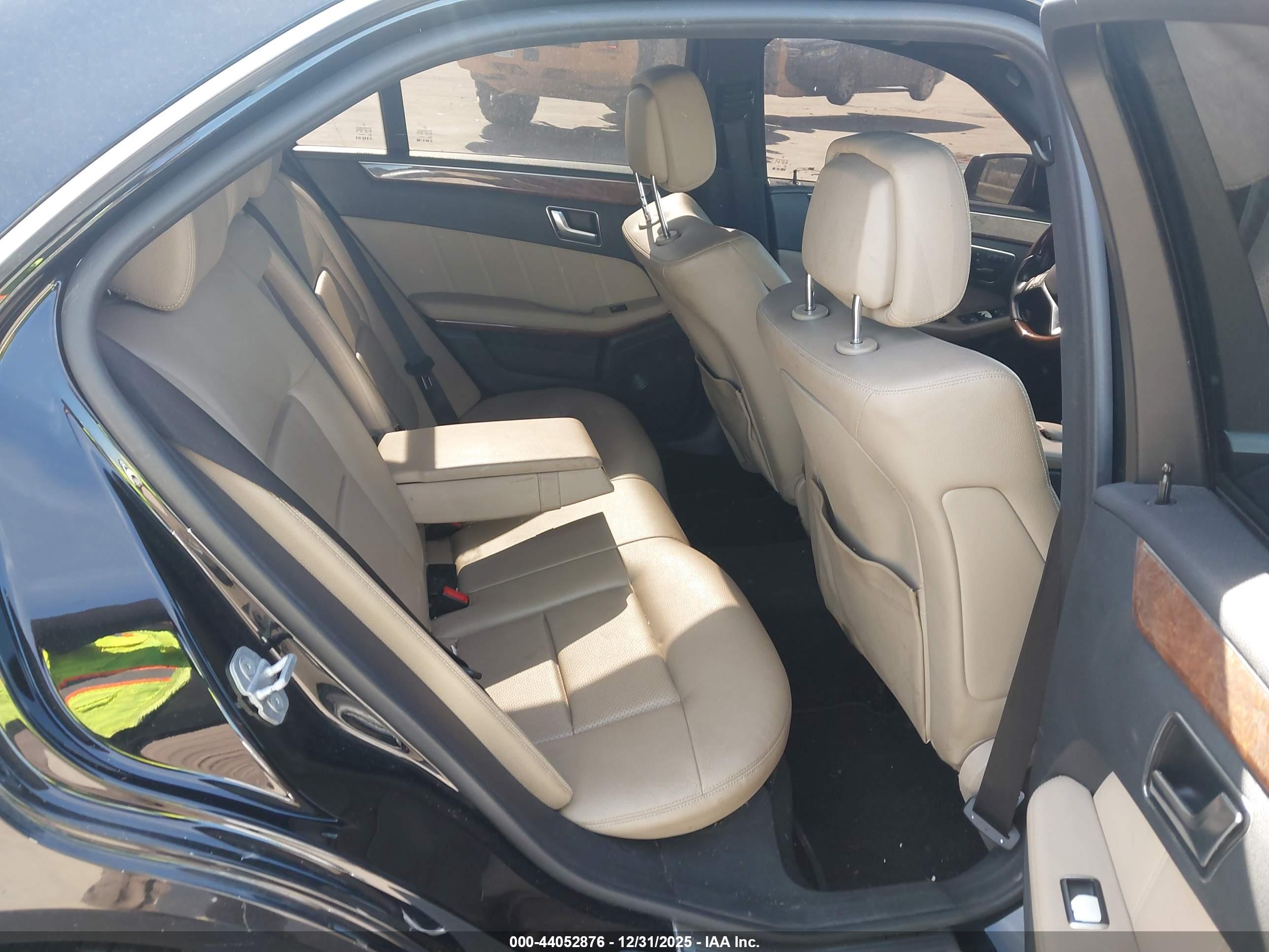 MERCEDES-BENZ E image 8