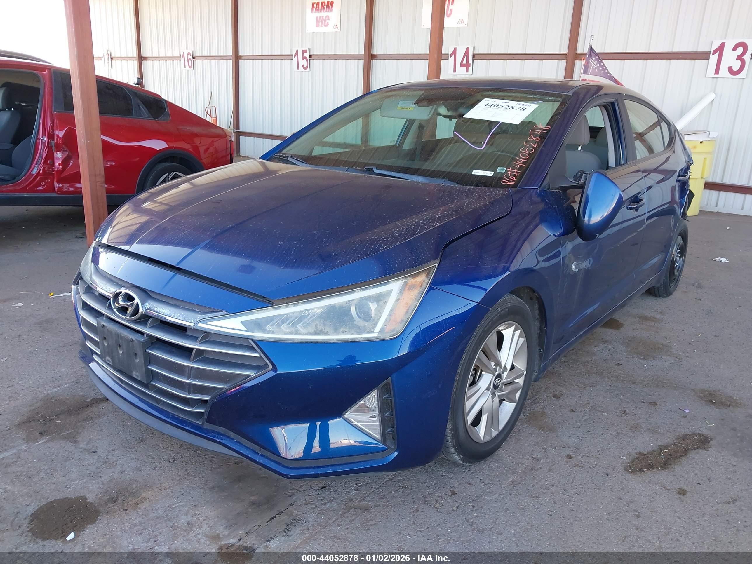 HYUNDAI ELANTRA image 2