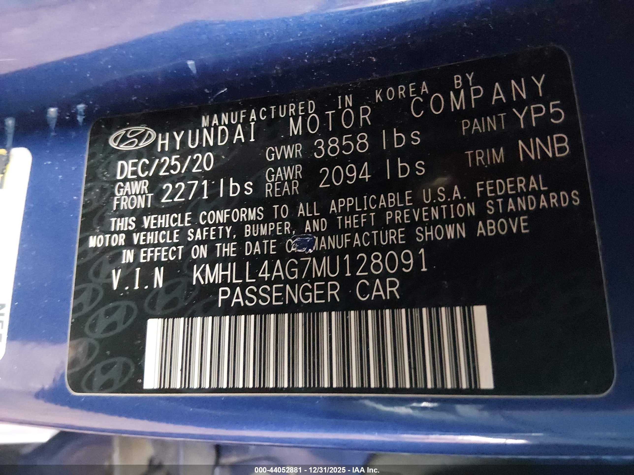 HYUNDAI ELANTRA image 9