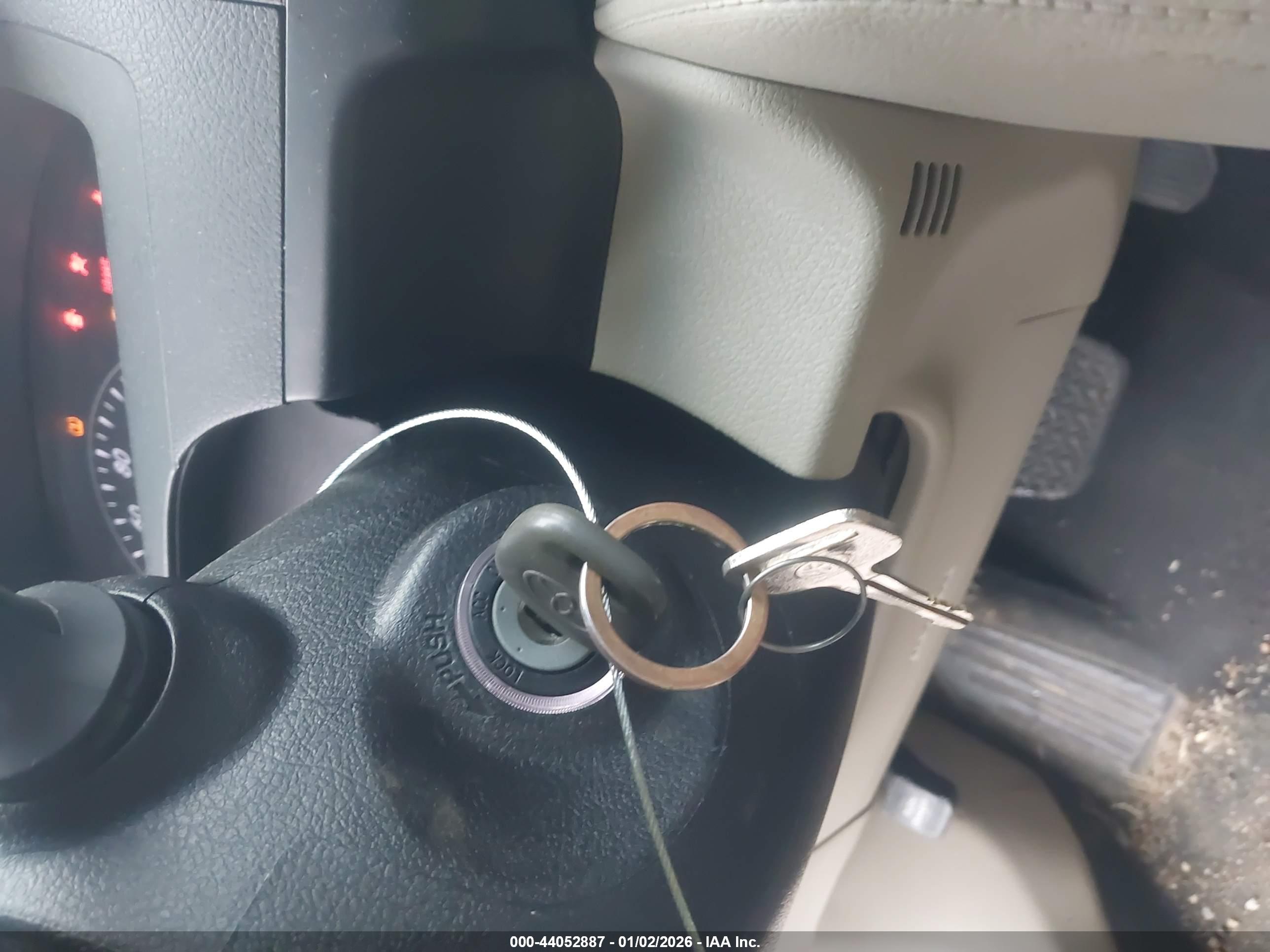TOYOTA CAMRY image 11