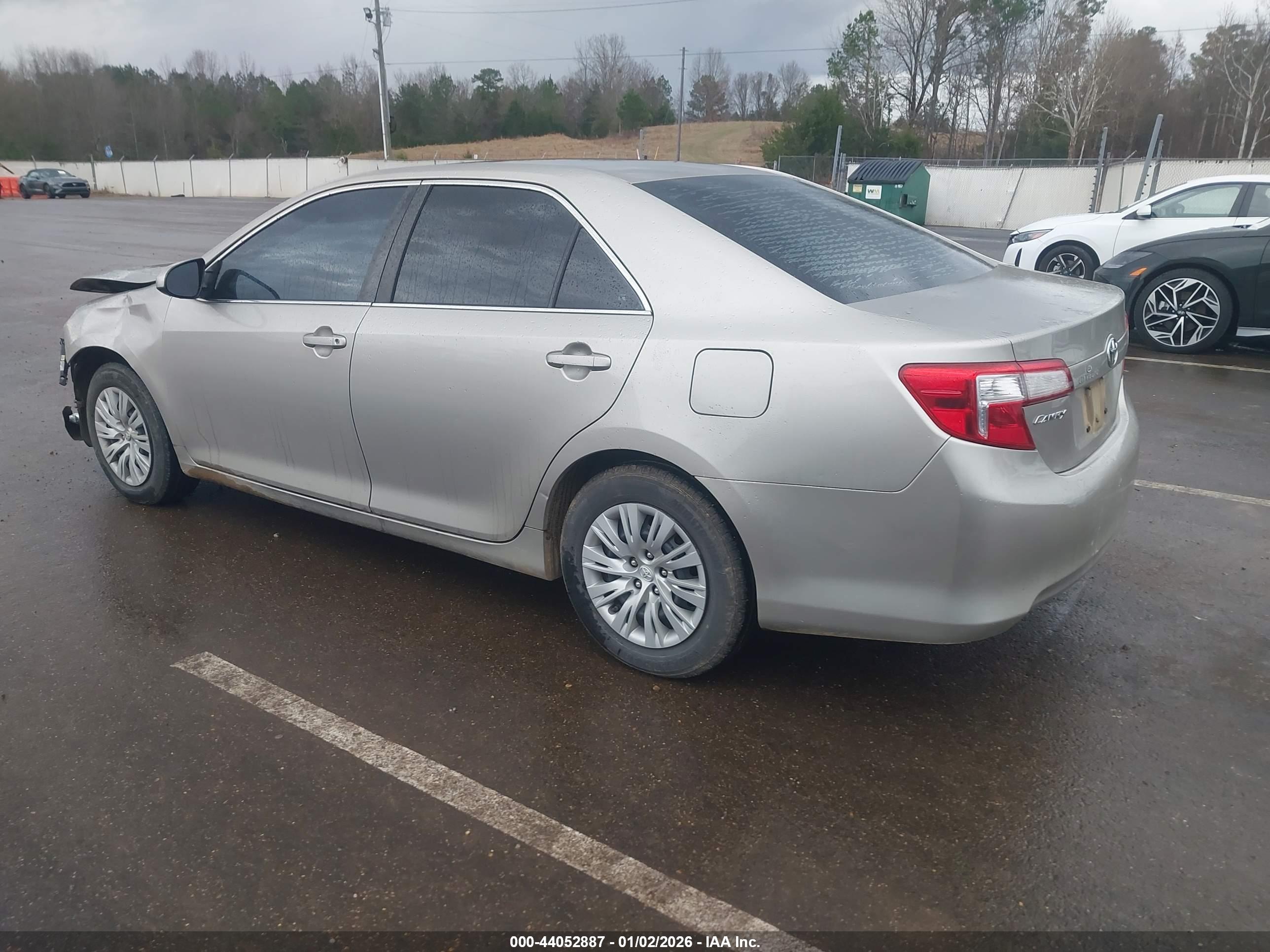 TOYOTA CAMRY image 3