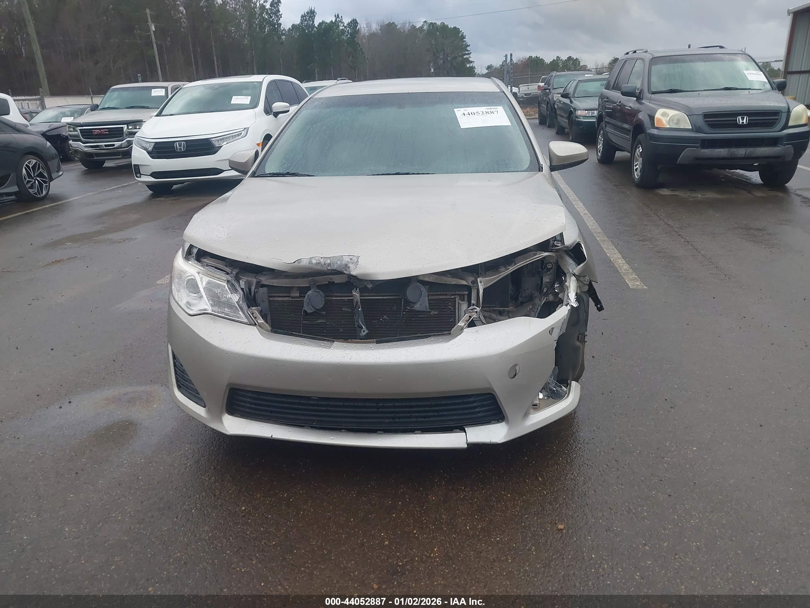 TOYOTA CAMRY image 6