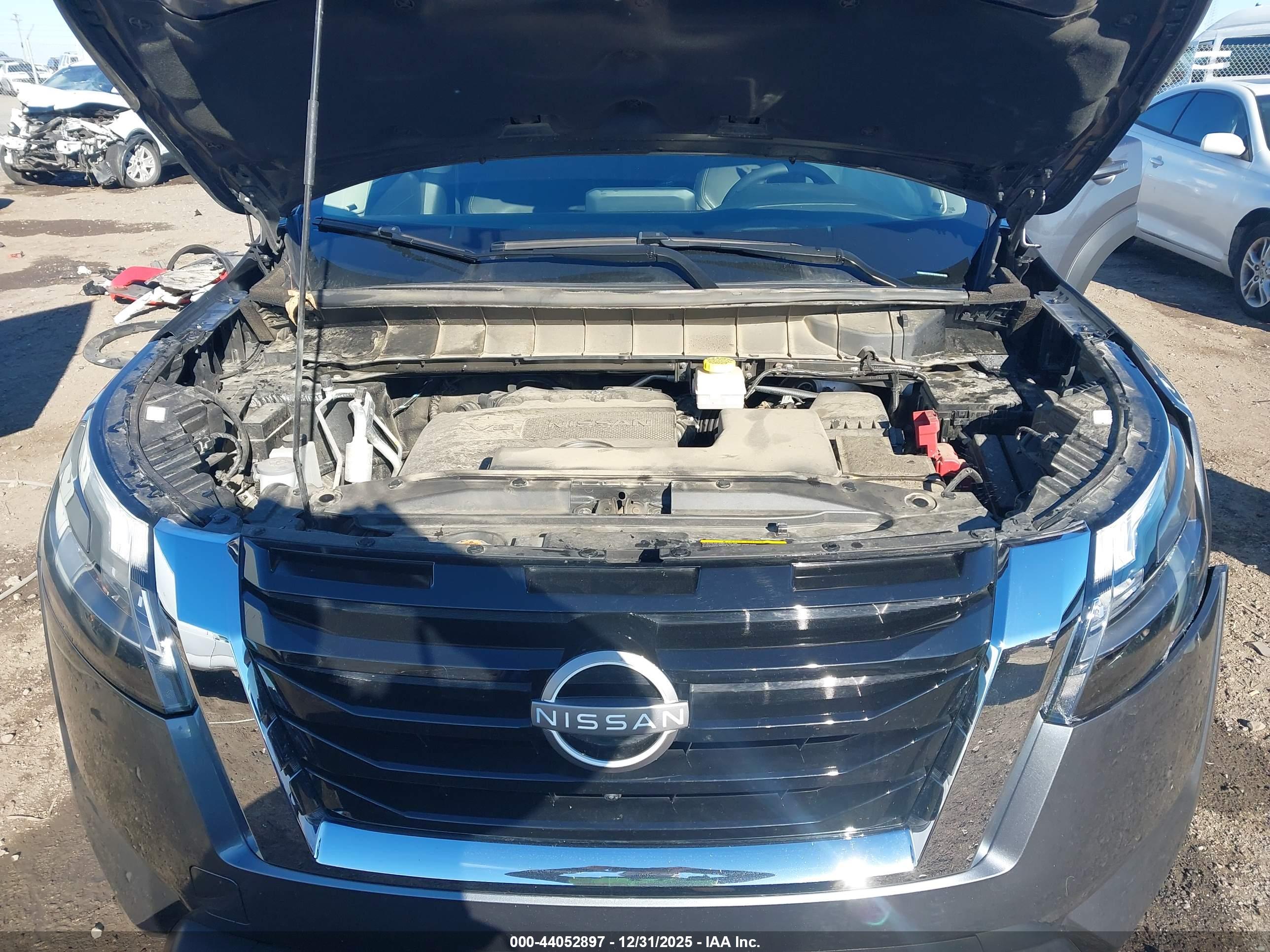 NISSAN PATHFINDER image 10