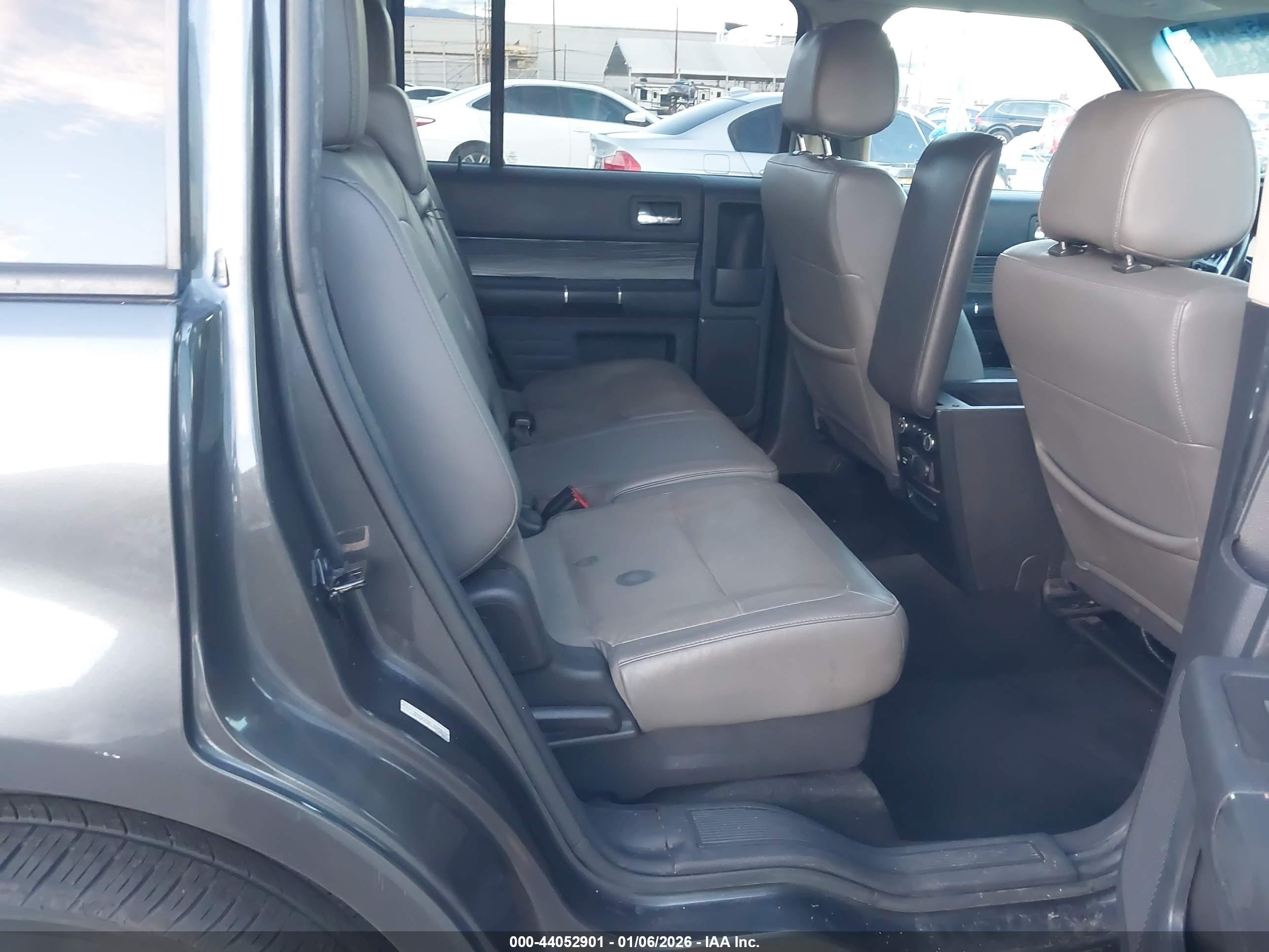 FORD FLEX image 8