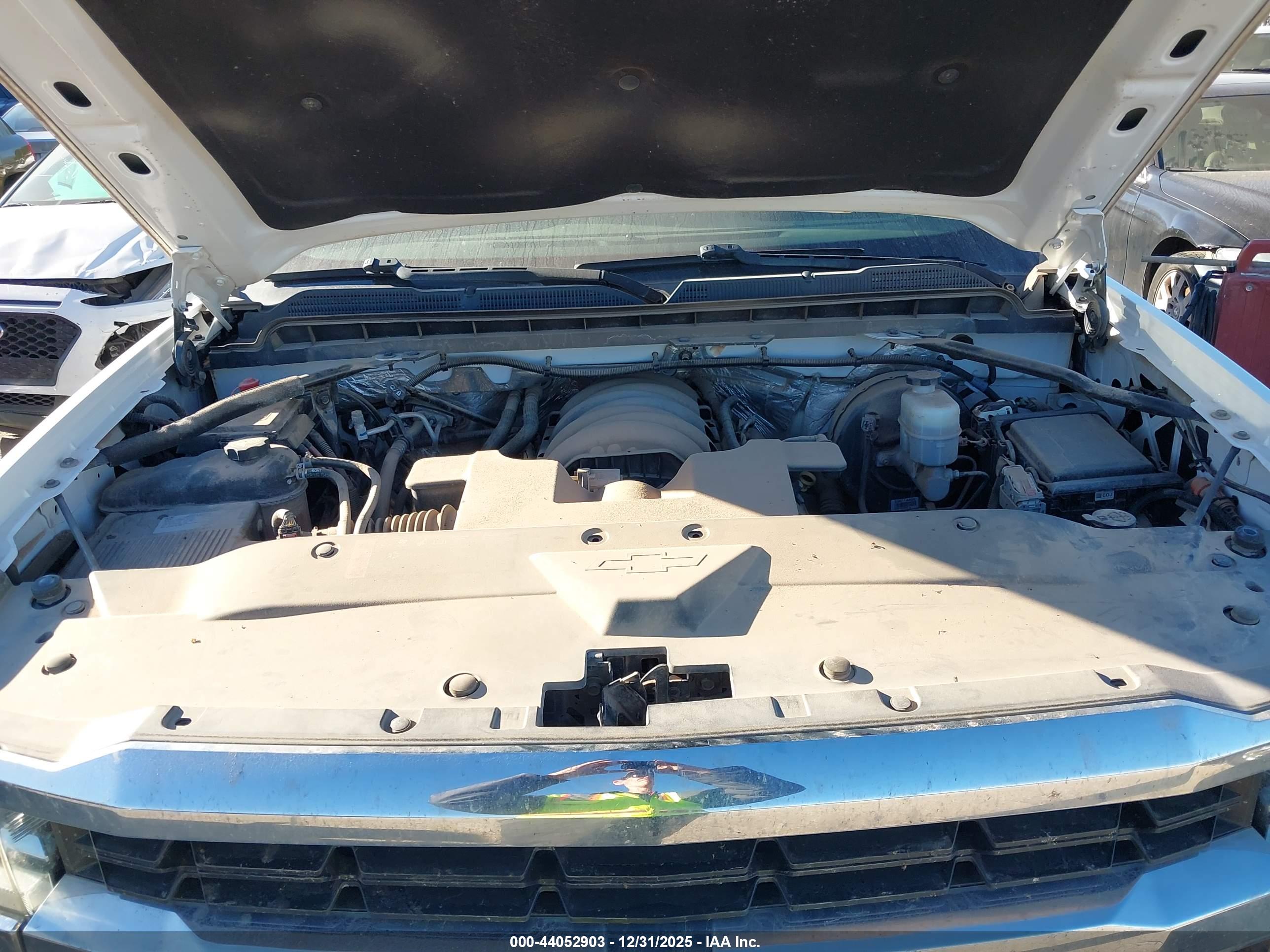 CHEVROLET SILVERADO image 10