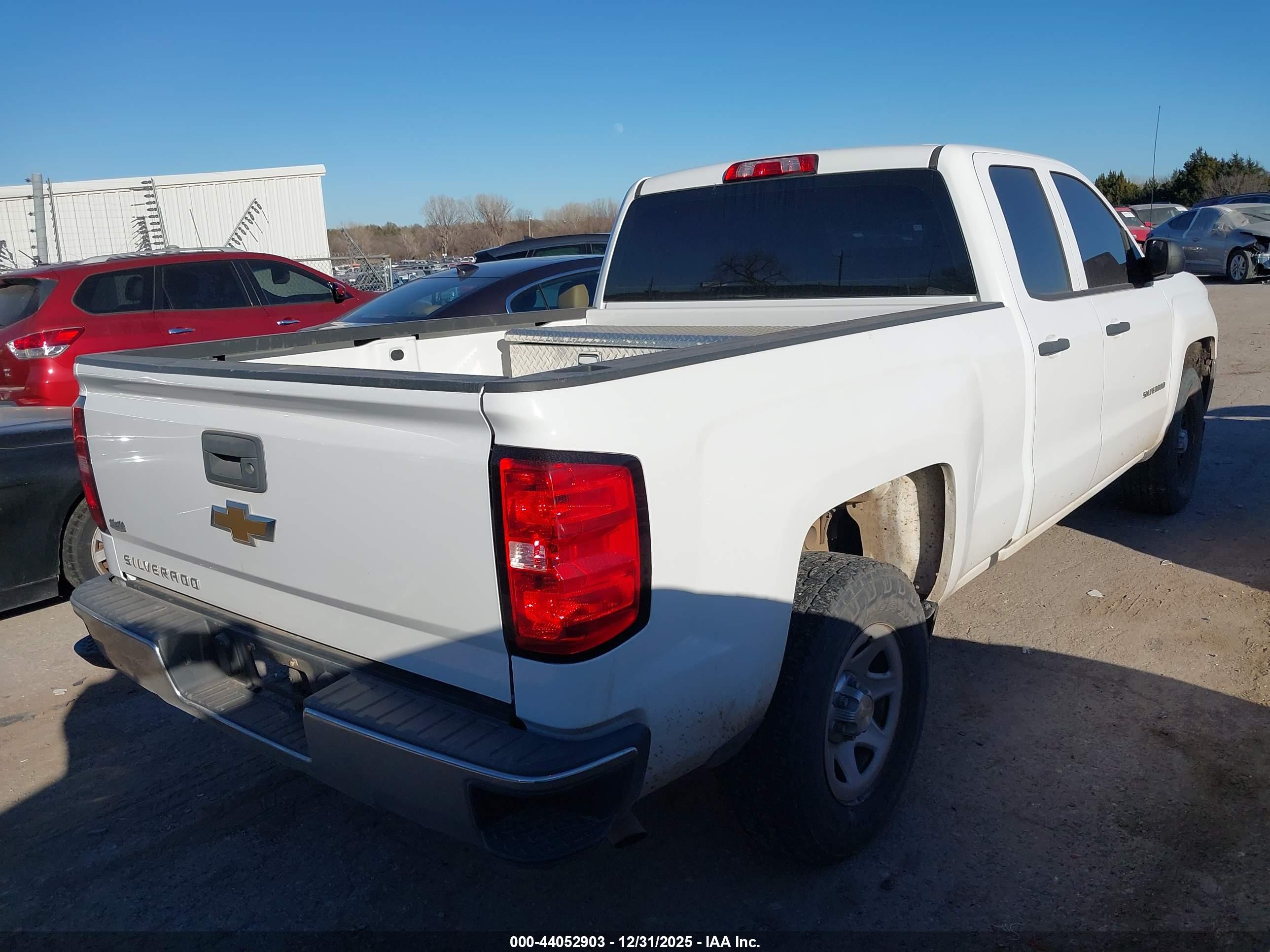 CHEVROLET SILVERADO image 4