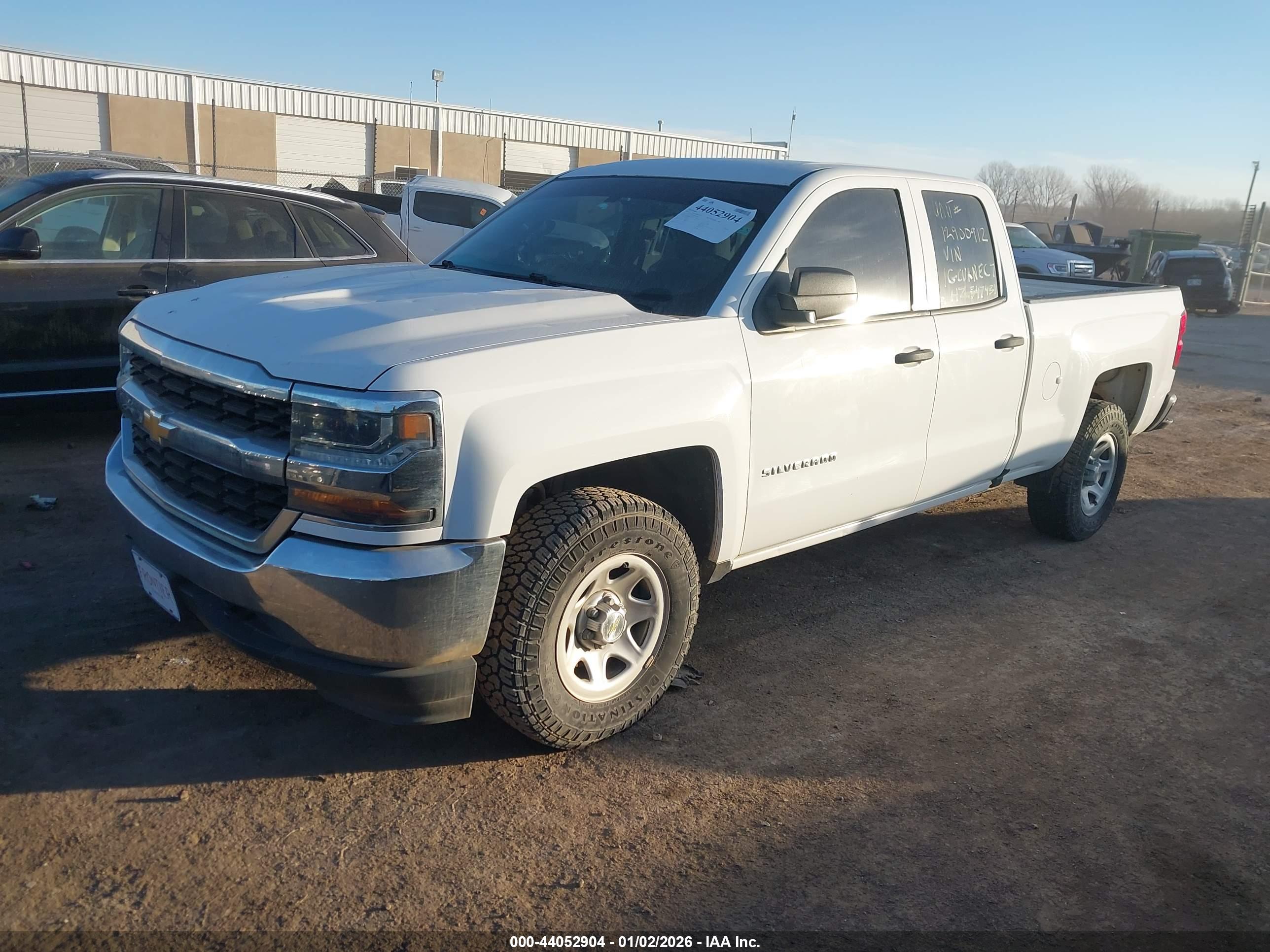 CHEVROLET SILVERADO image 2