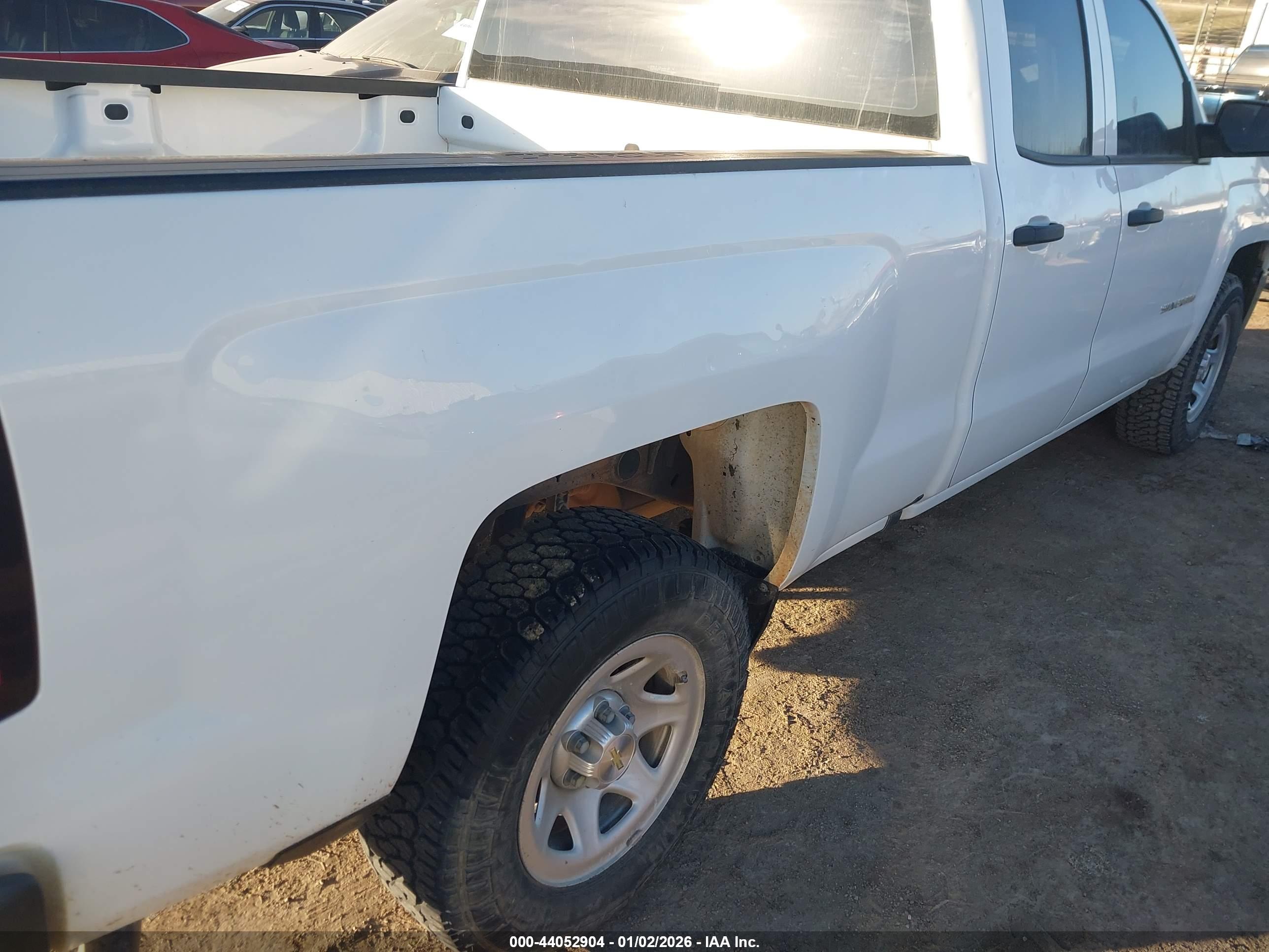 CHEVROLET SILVERADO image 6