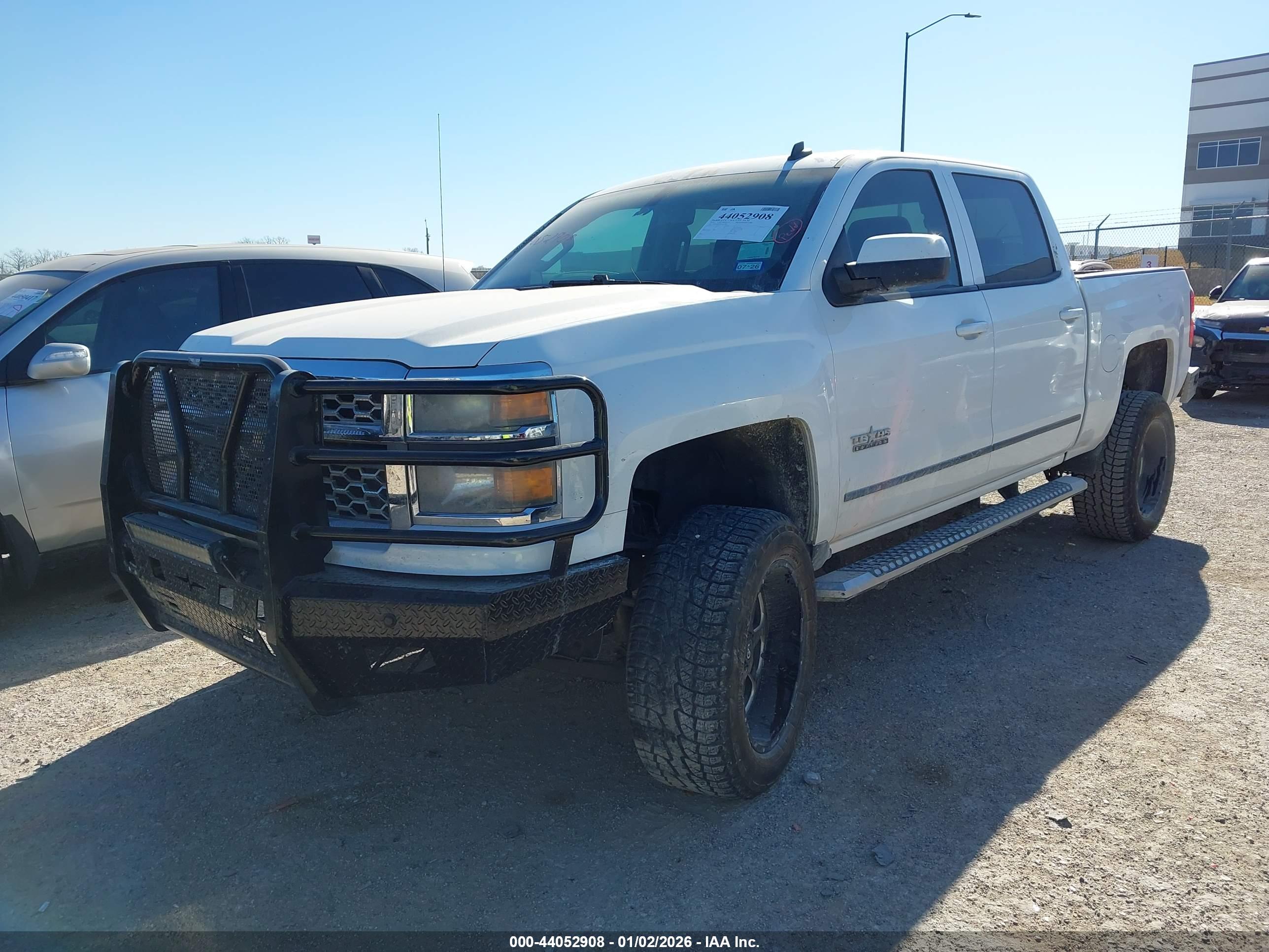 CHEVROLET SILVERADO image 2