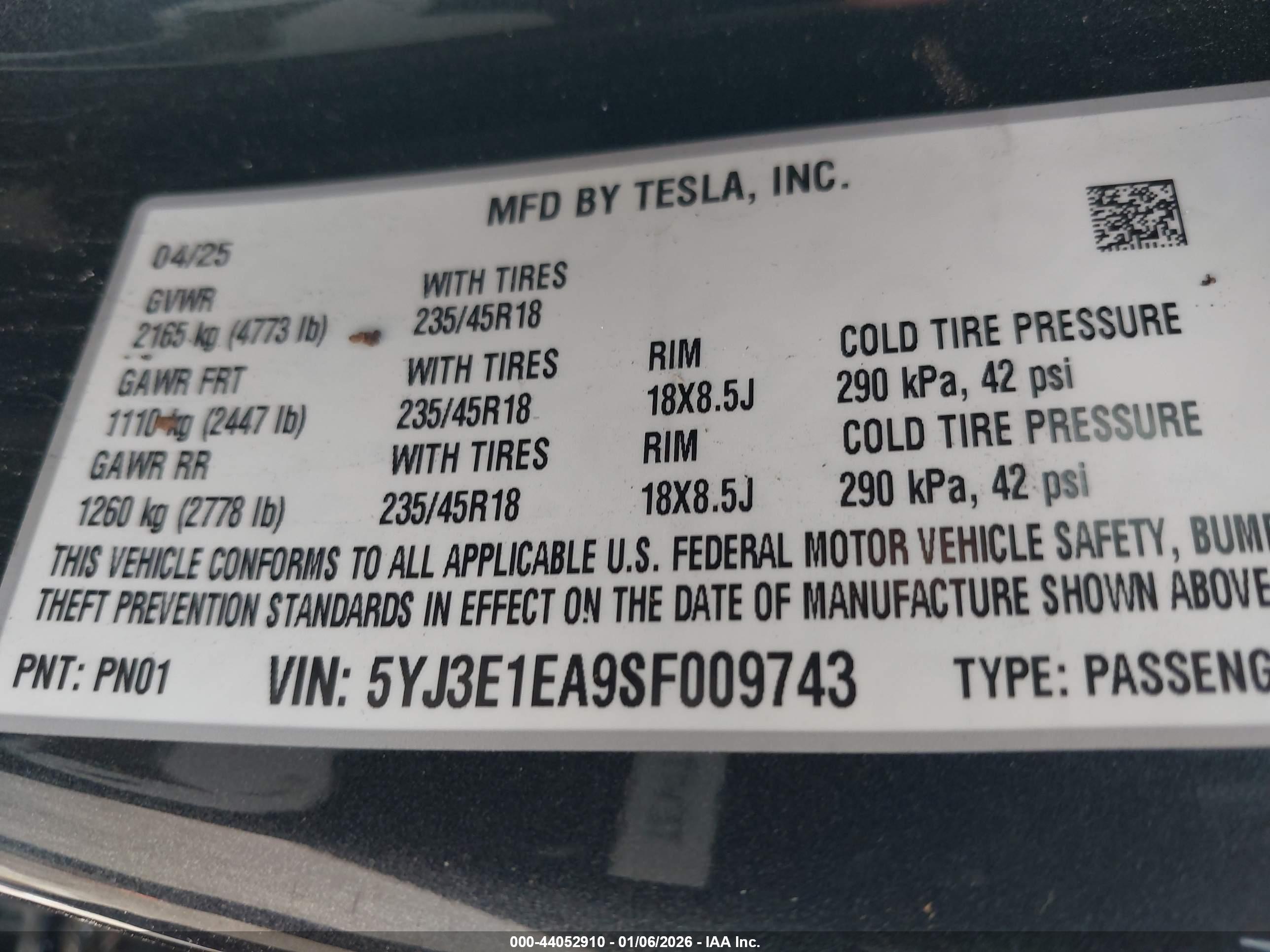 TESLA MODEL image 9