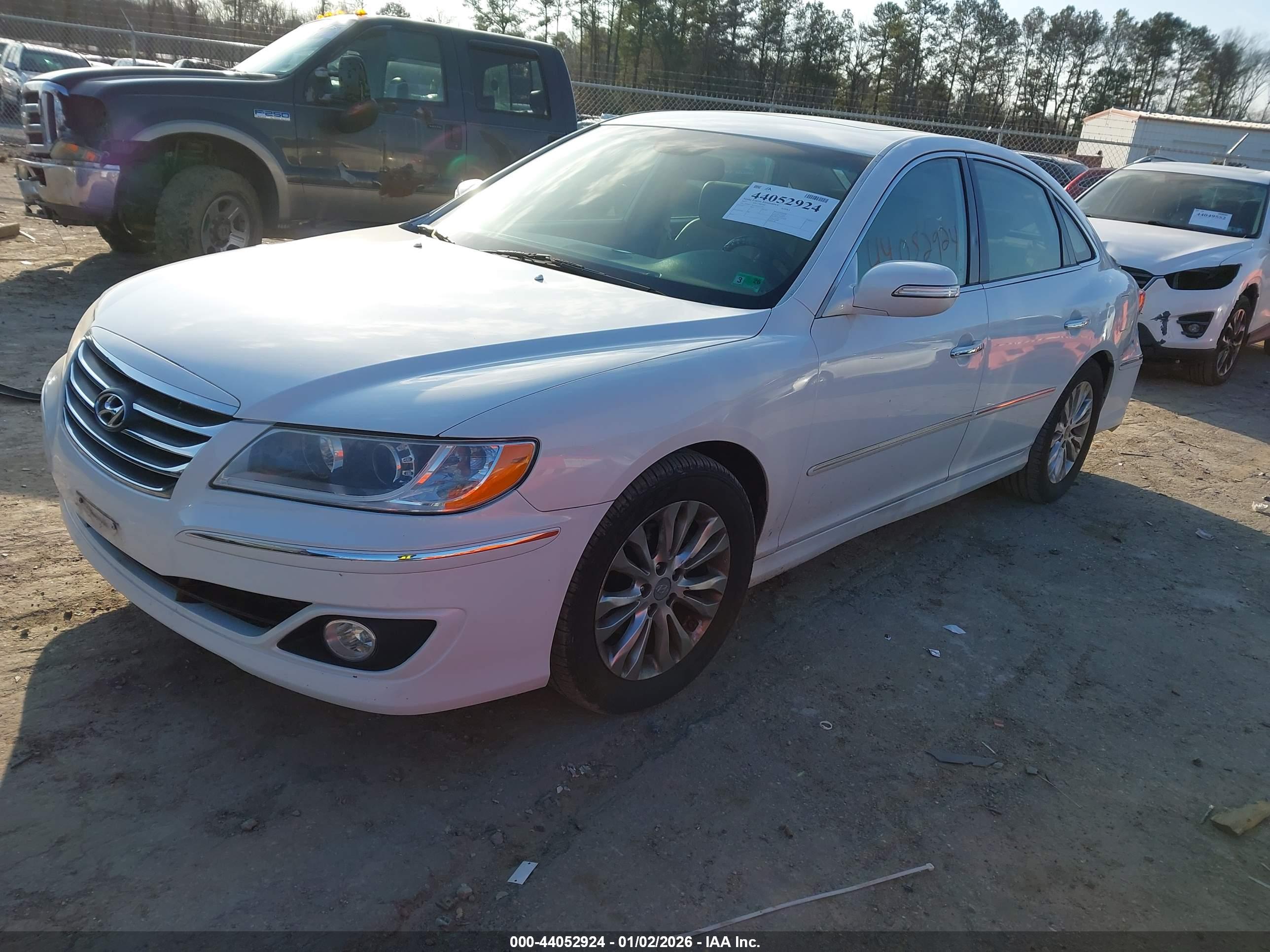 HYUNDAI AZERA image 2