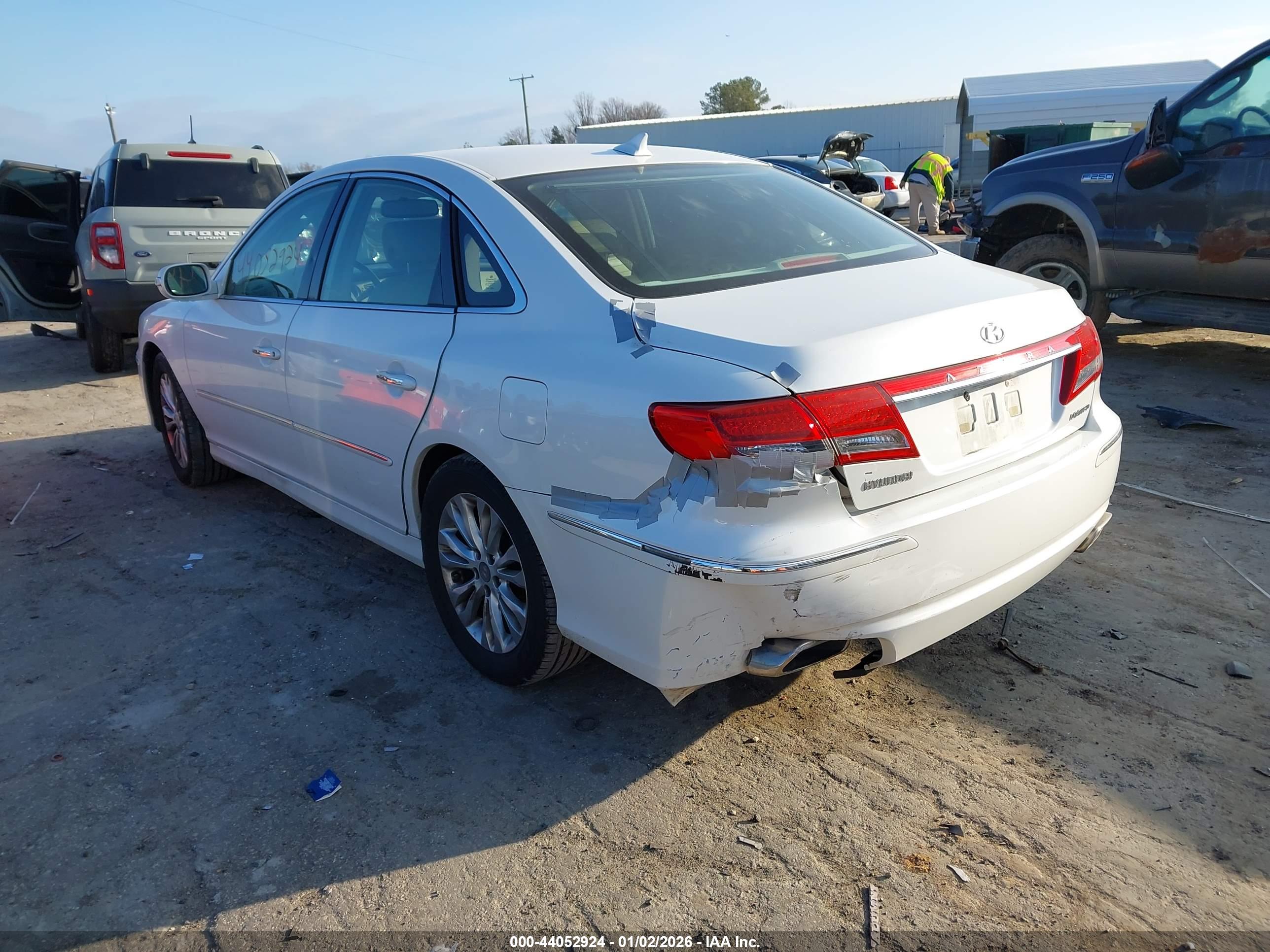 HYUNDAI AZERA image 3