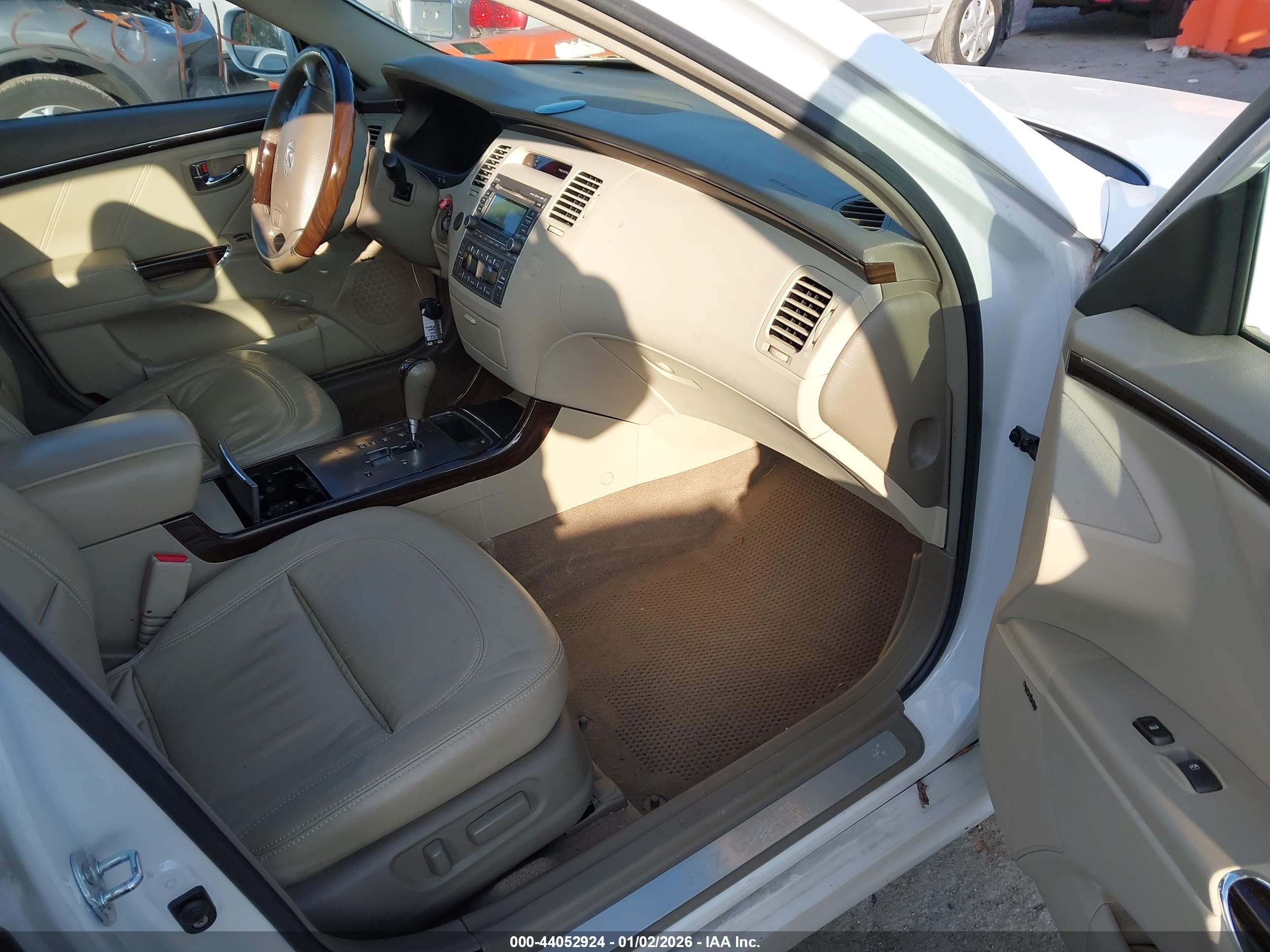 HYUNDAI AZERA image 5