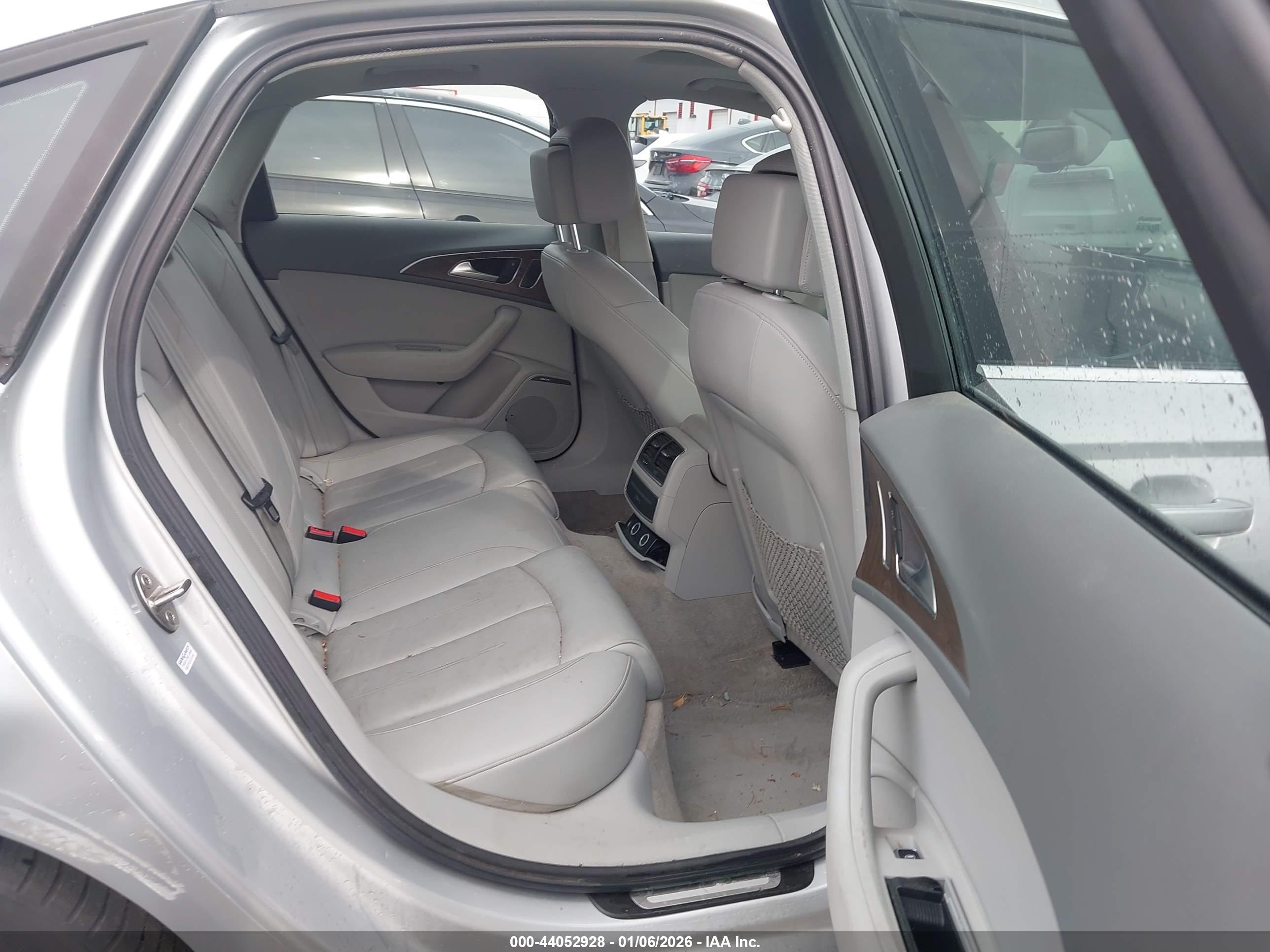 AUDI A6 image 8