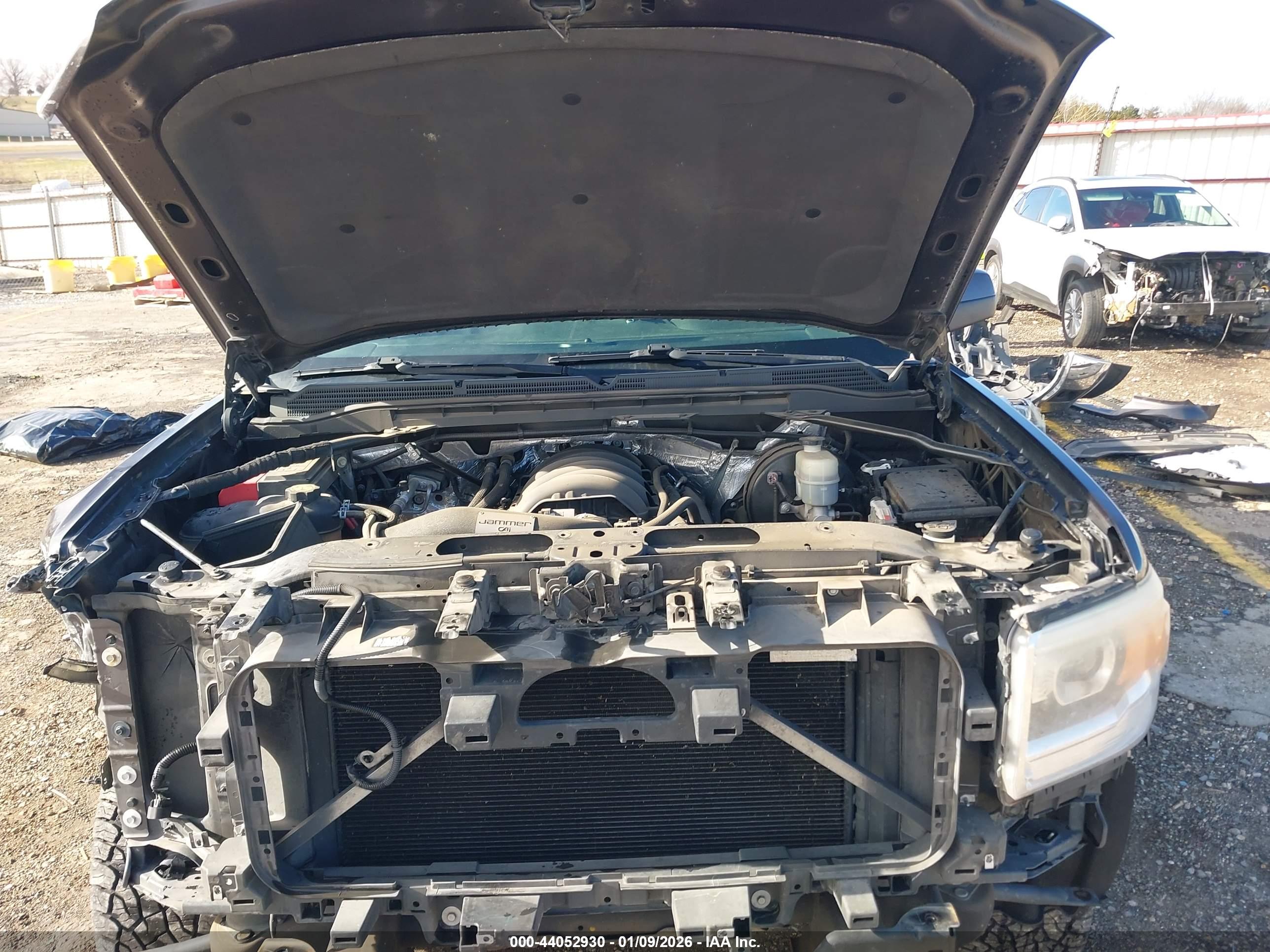 GMC SIERRA image 10