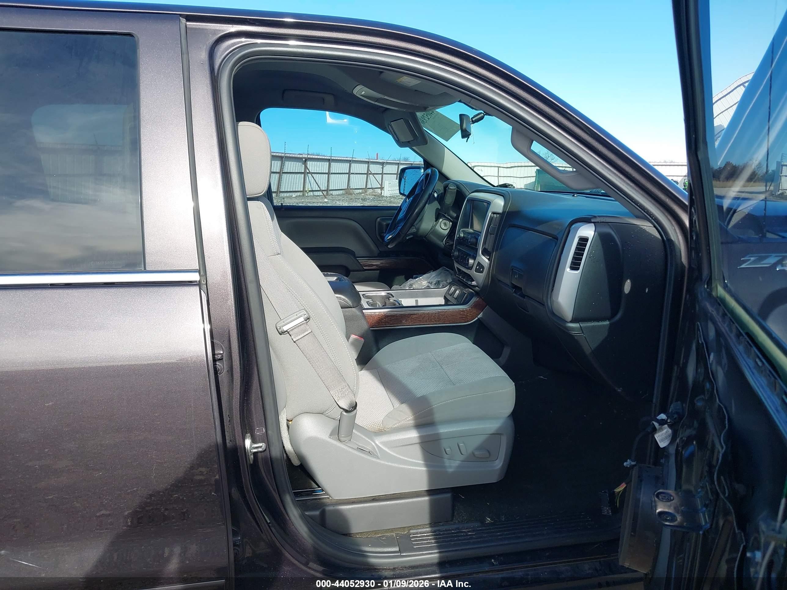 GMC SIERRA image 5