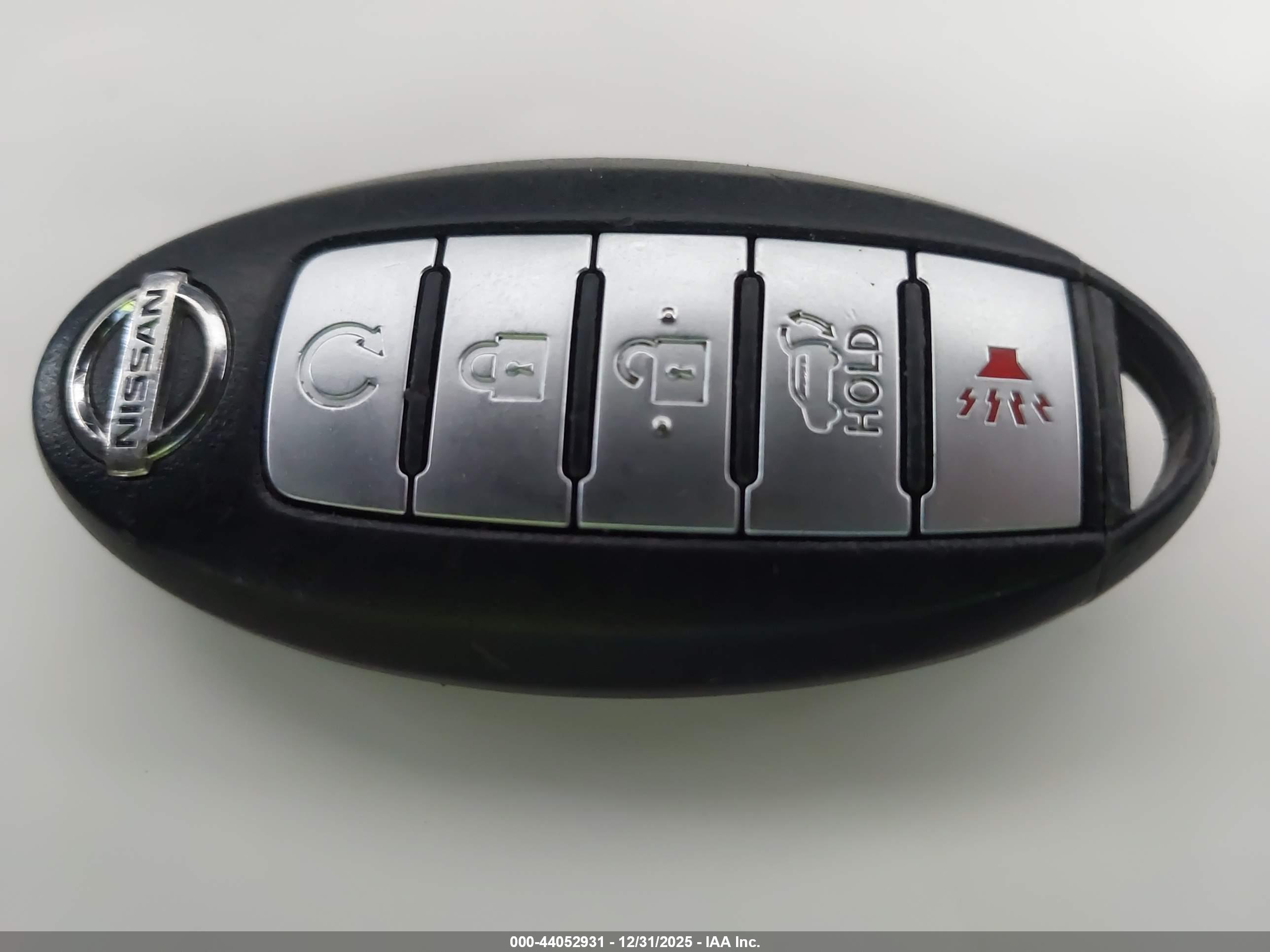 NISSAN ROGUE image 11