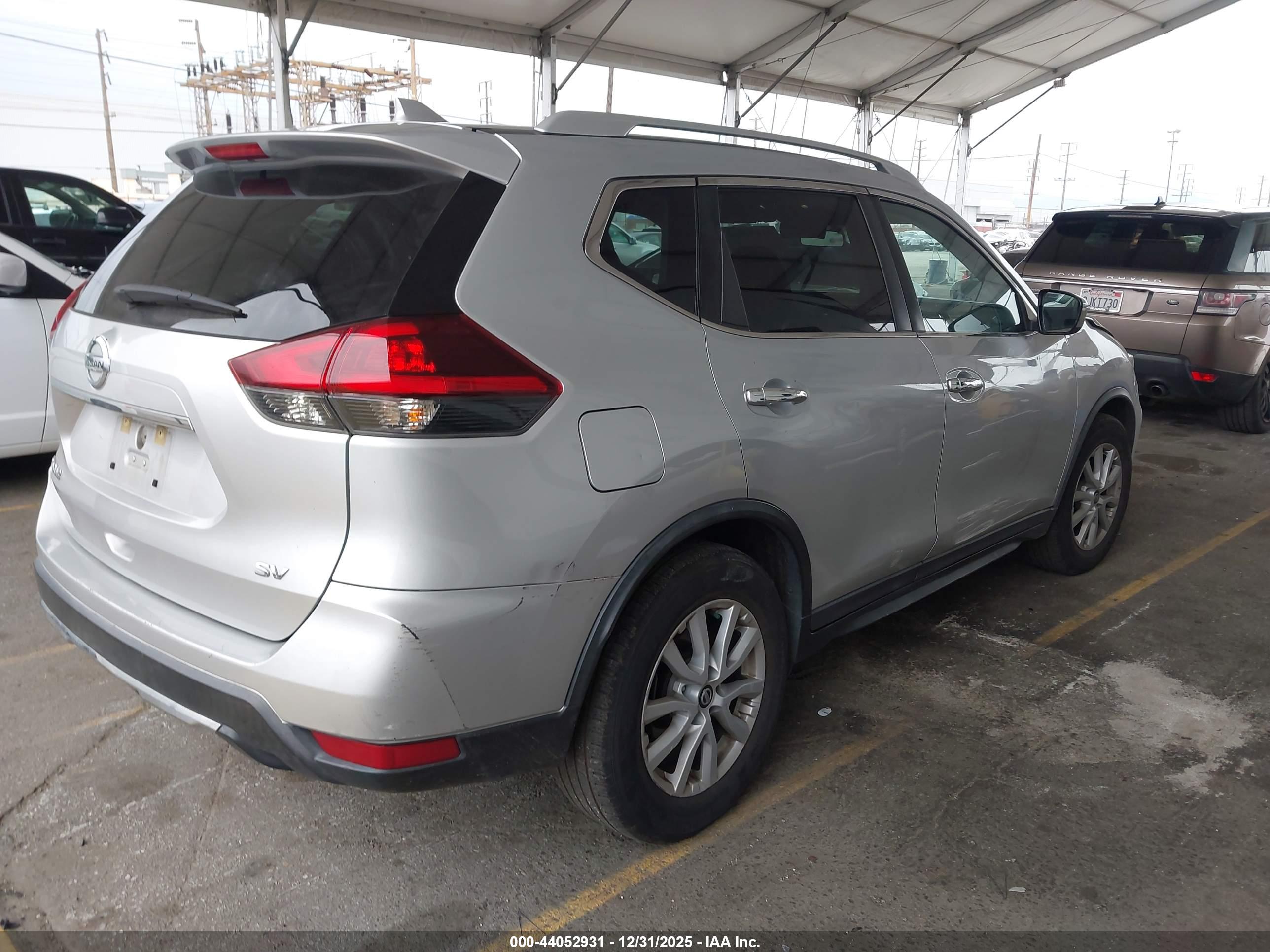 NISSAN ROGUE image 4