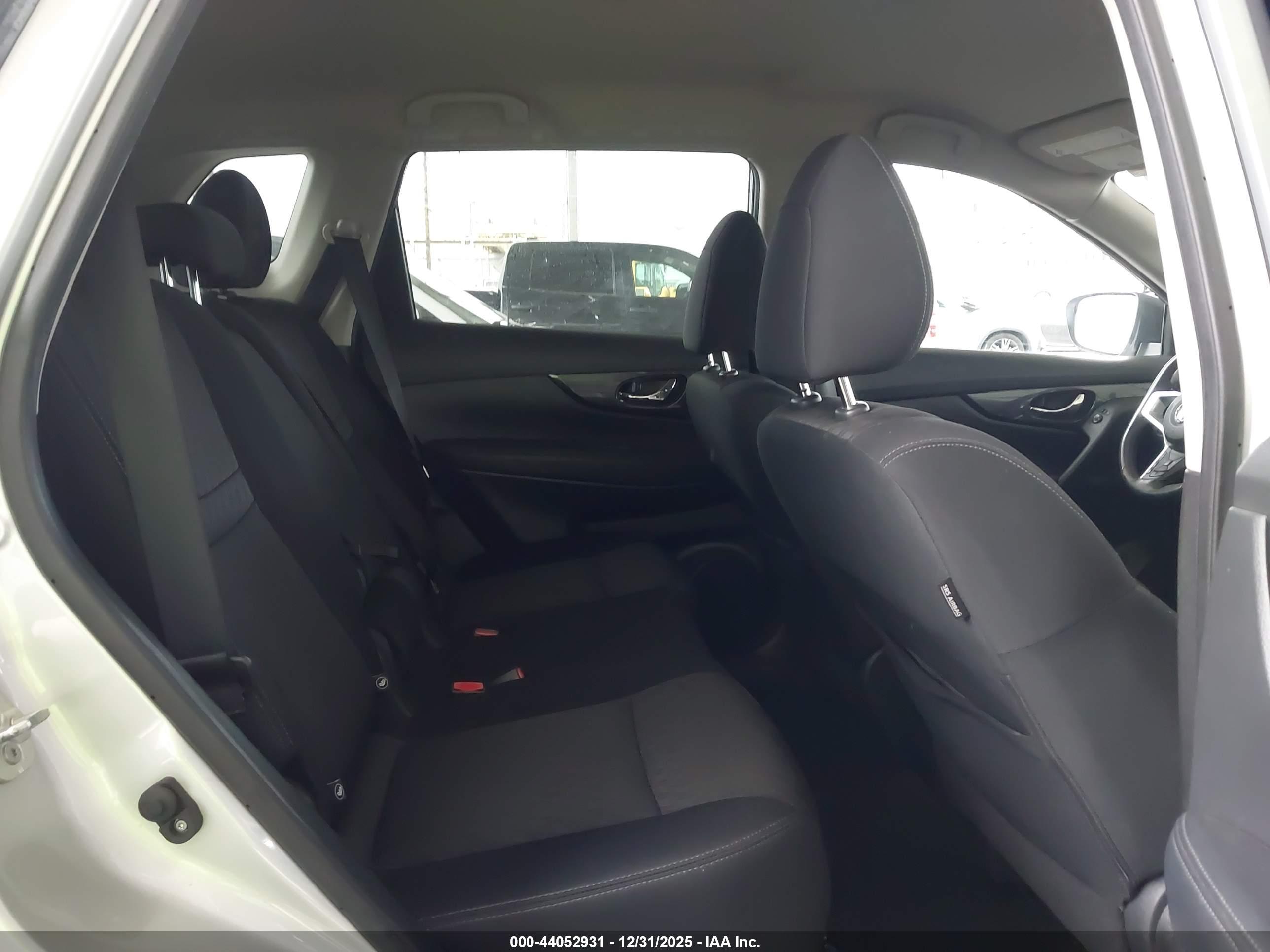 NISSAN ROGUE image 8