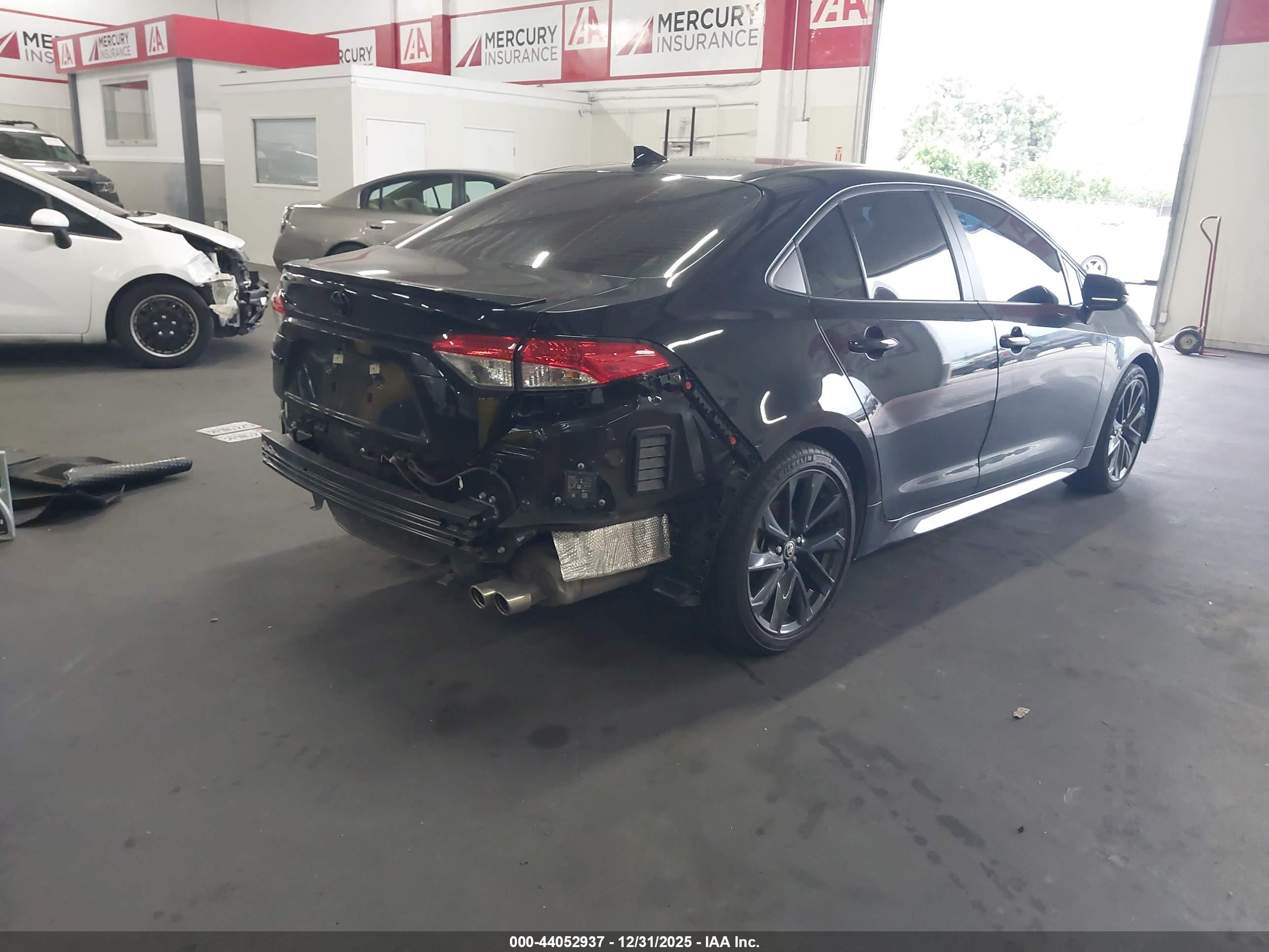 TOYOTA COROLLA image 4