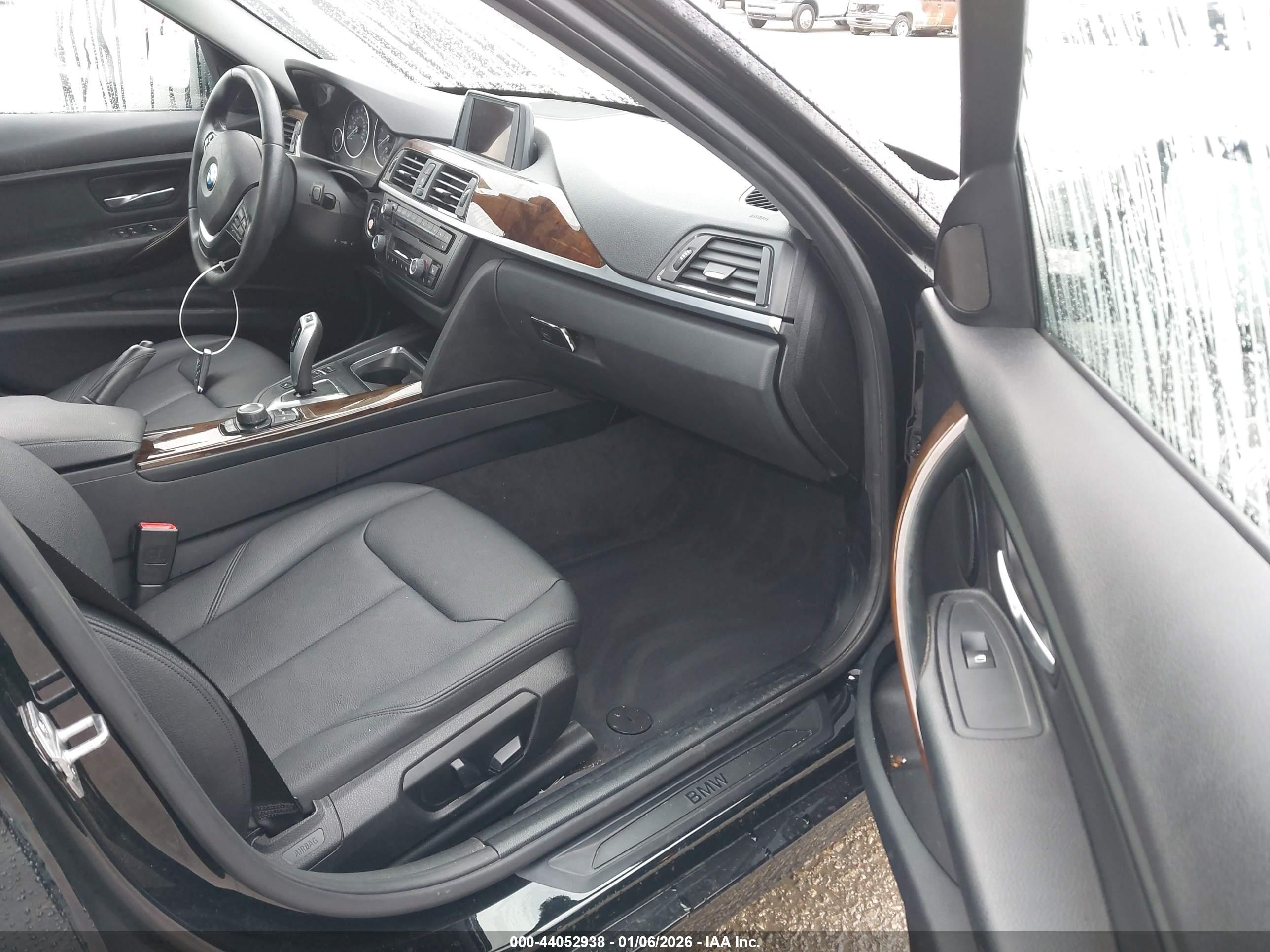 BMW 328I image 5