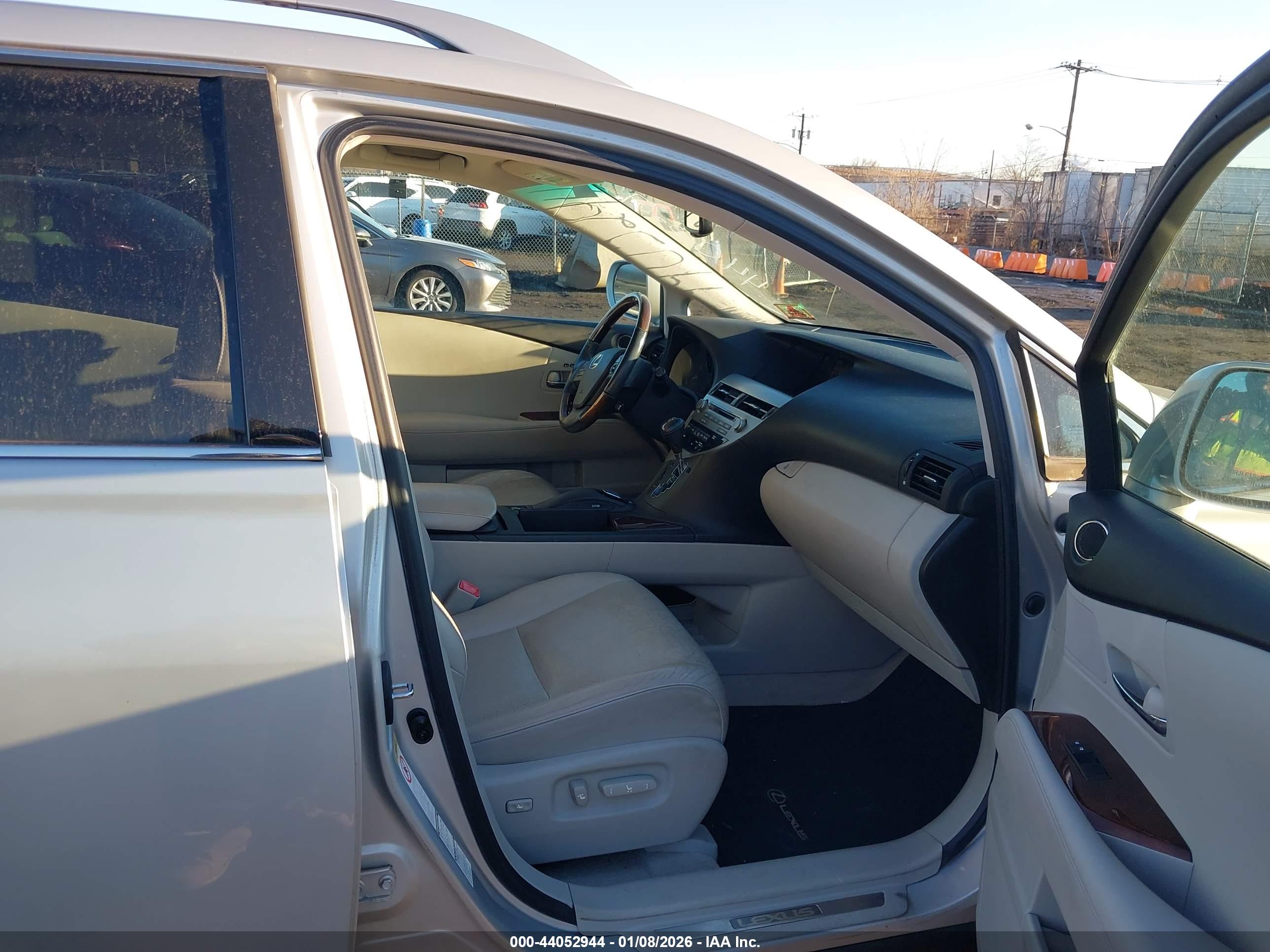 LEXUS RX image 5