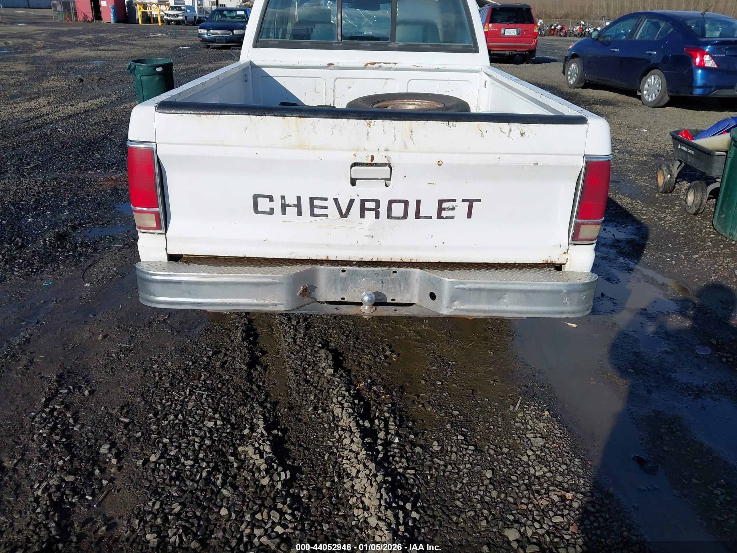 CHEVROLET S image 6