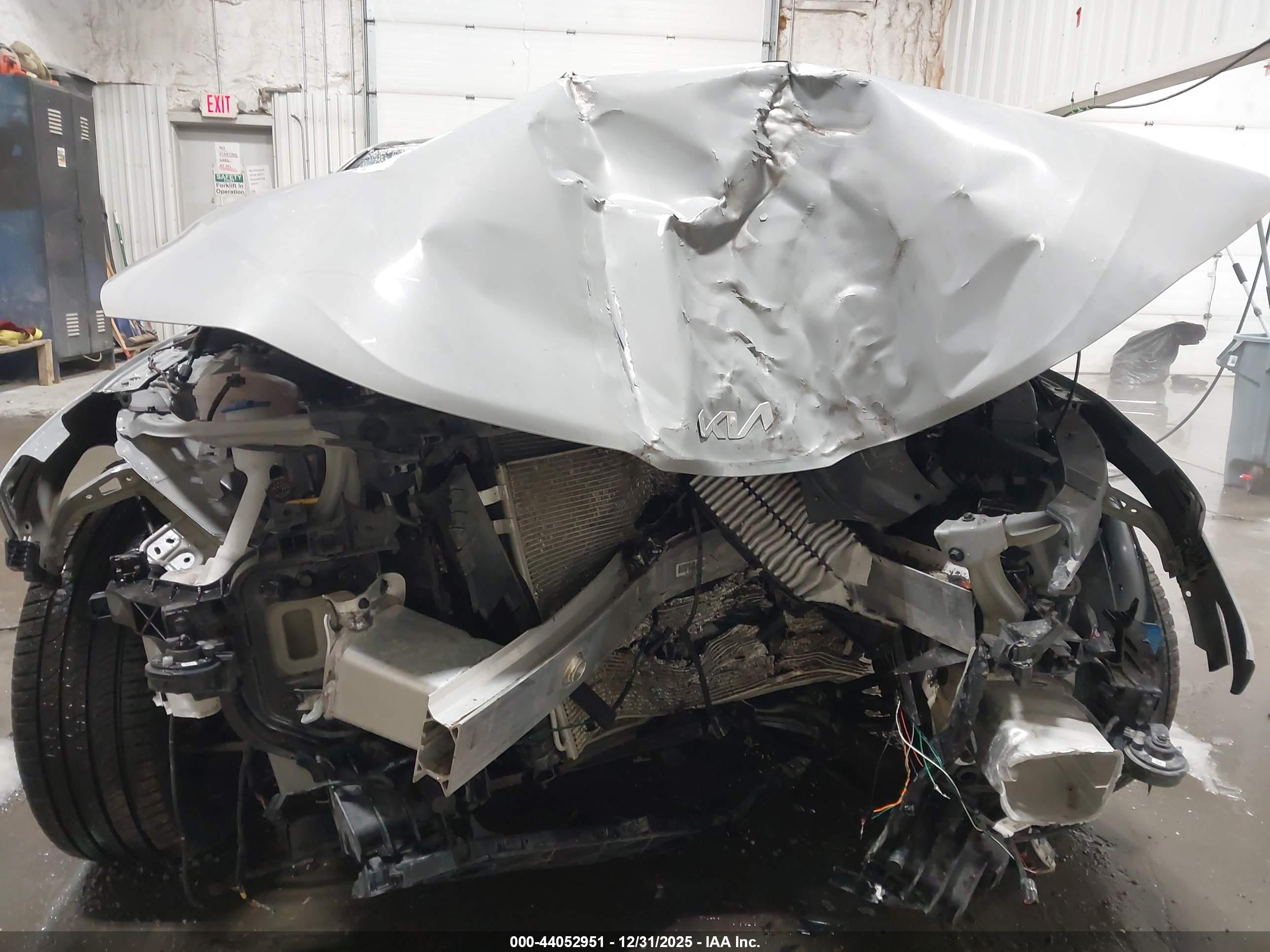 KIA K5 image 6