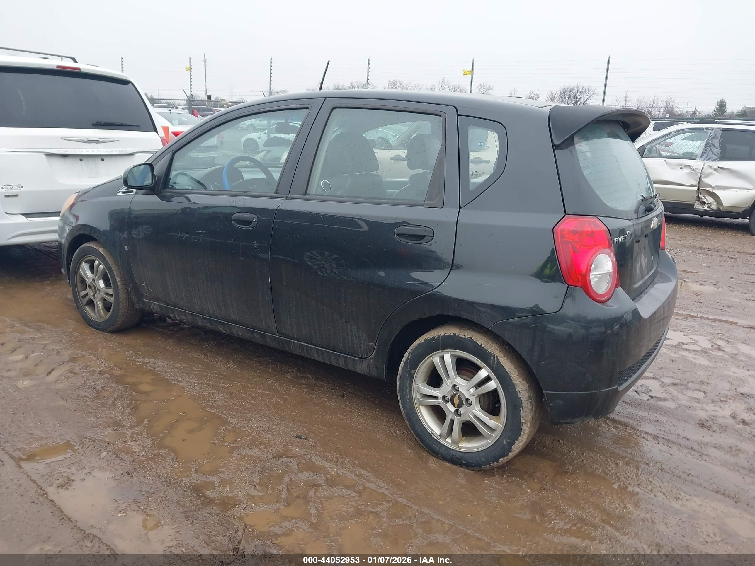 CHEVROLET AVEO image 3