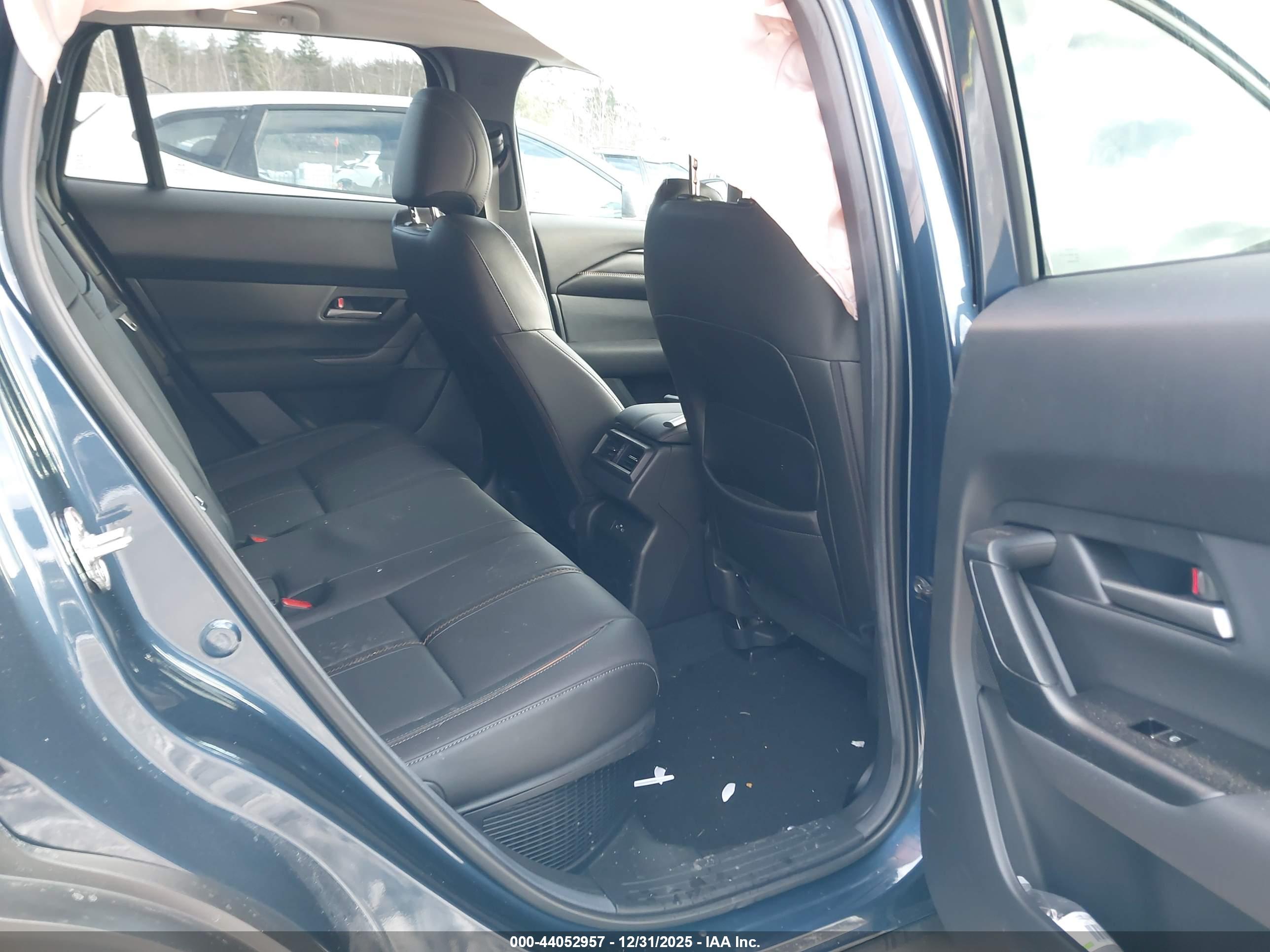 MAZDA CX-50 image 8