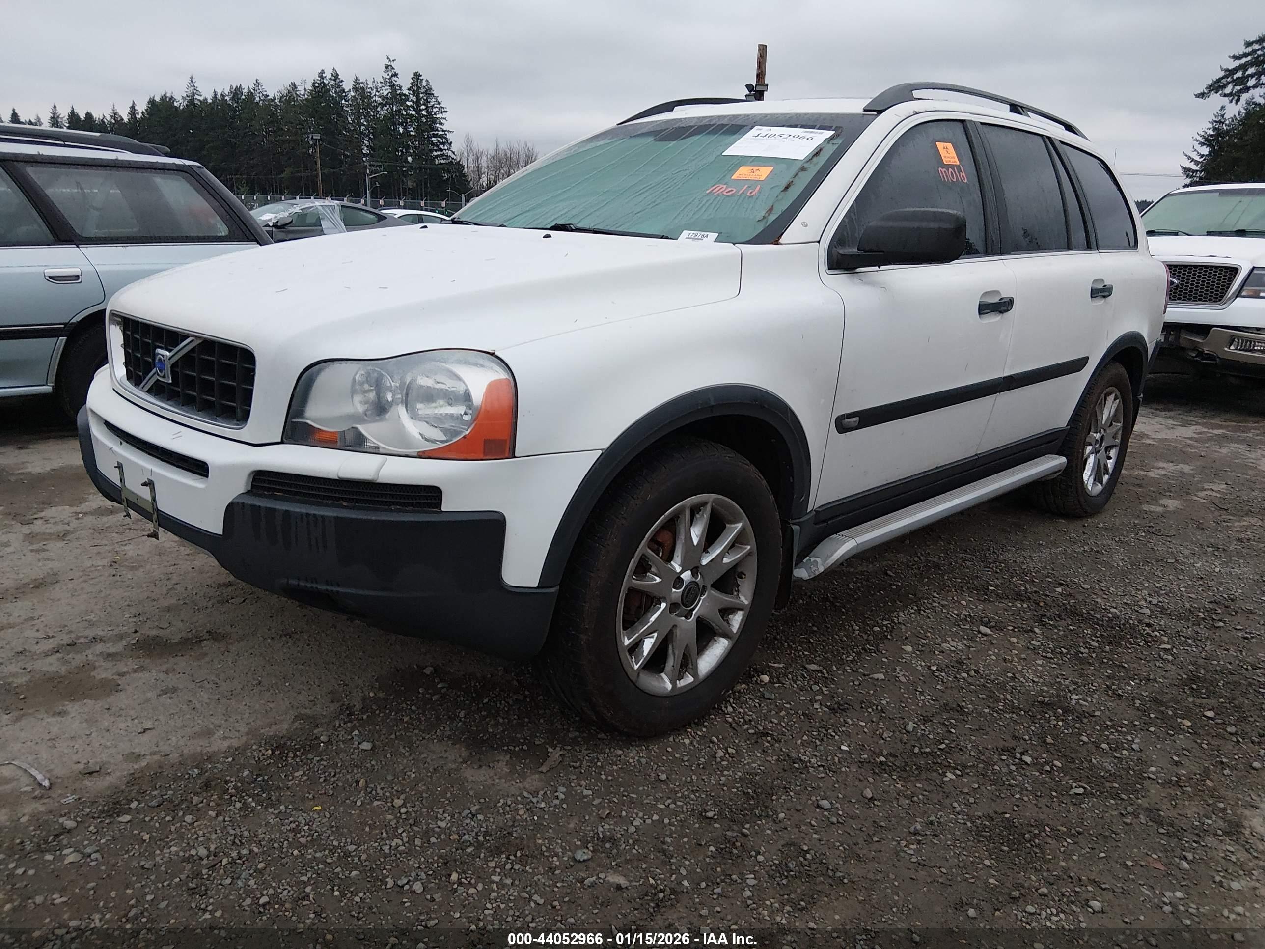 VOLVO XC90 image 2