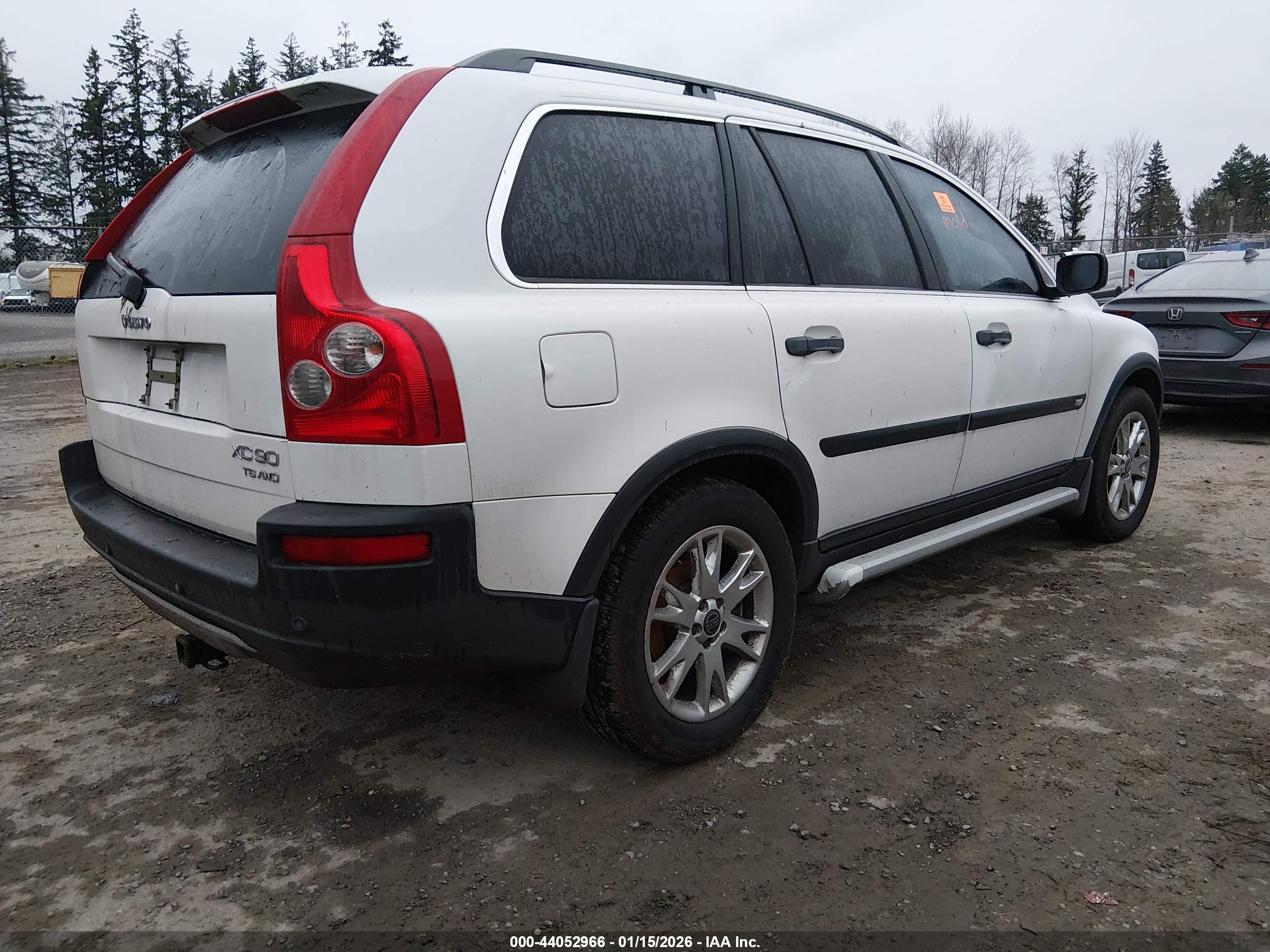 VOLVO XC90 image 4