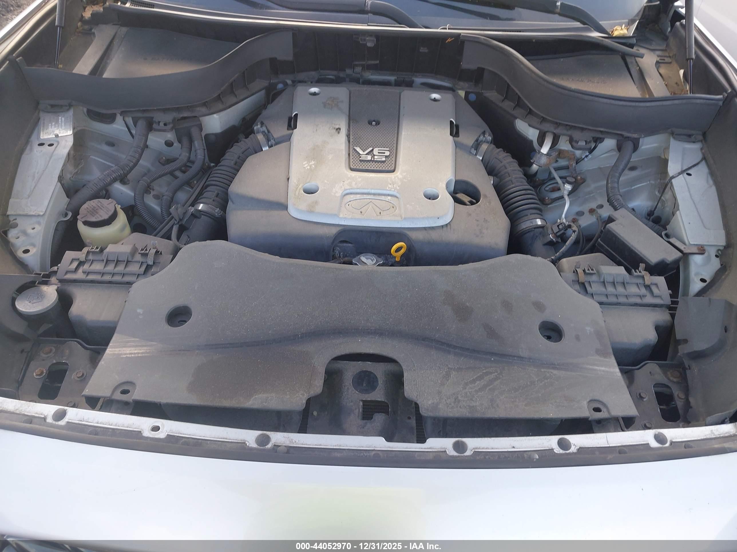 INFINITI FX35 image 10