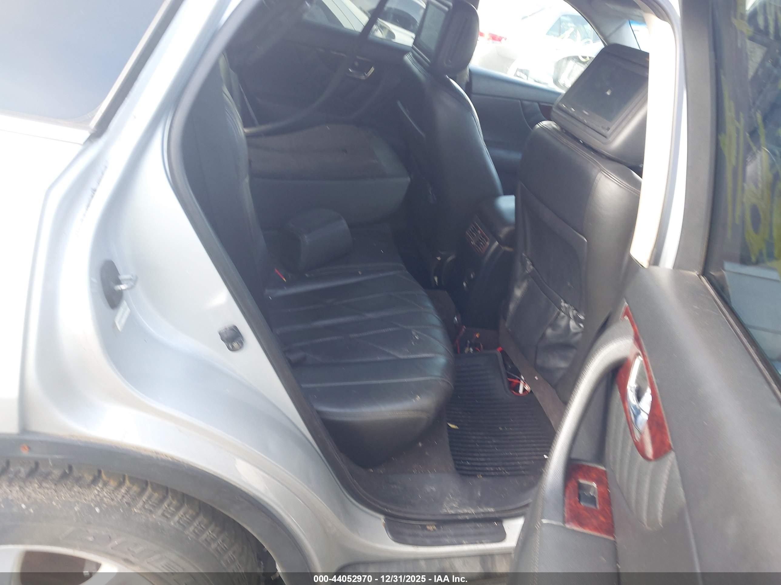 INFINITI FX35 image 8