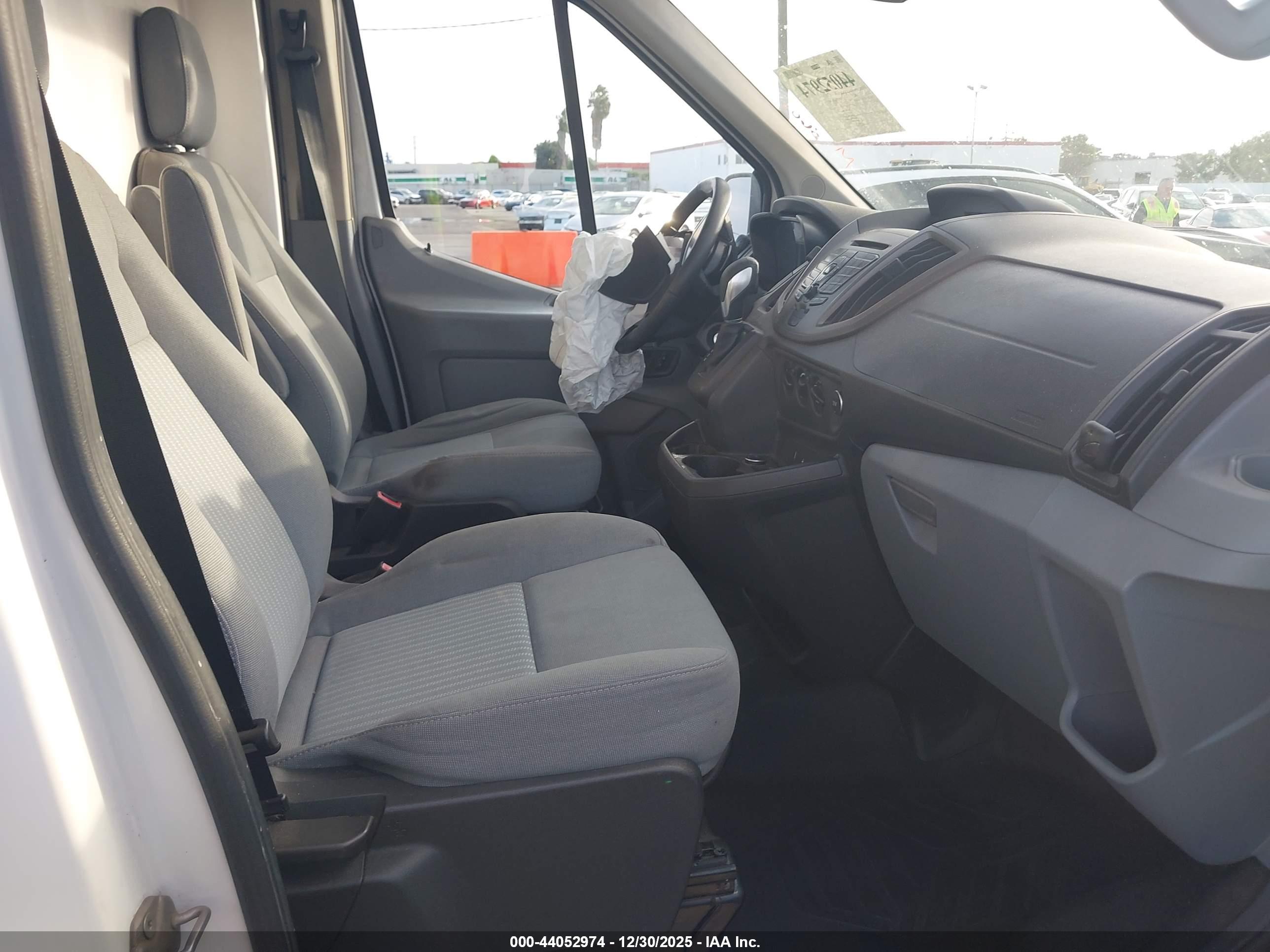 FORD TRANSIT-350 image 5