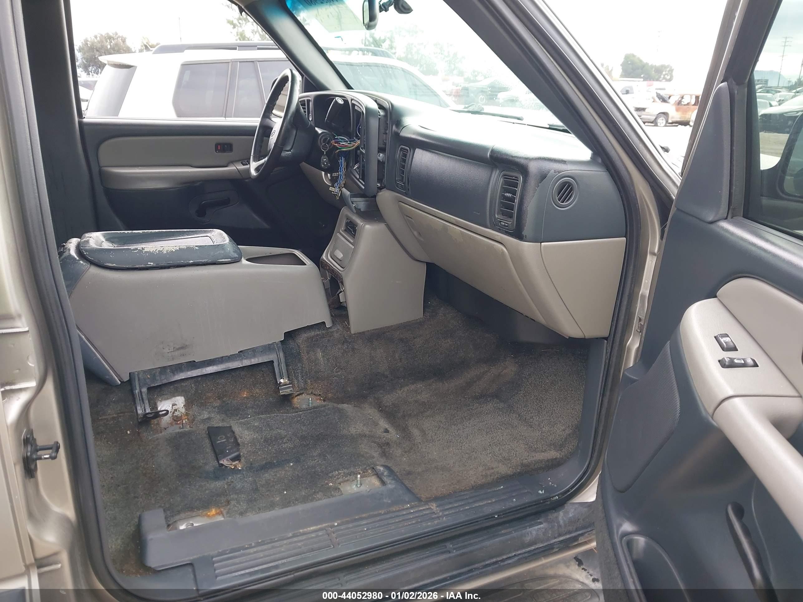 CHEVROLET TAHOE image 5