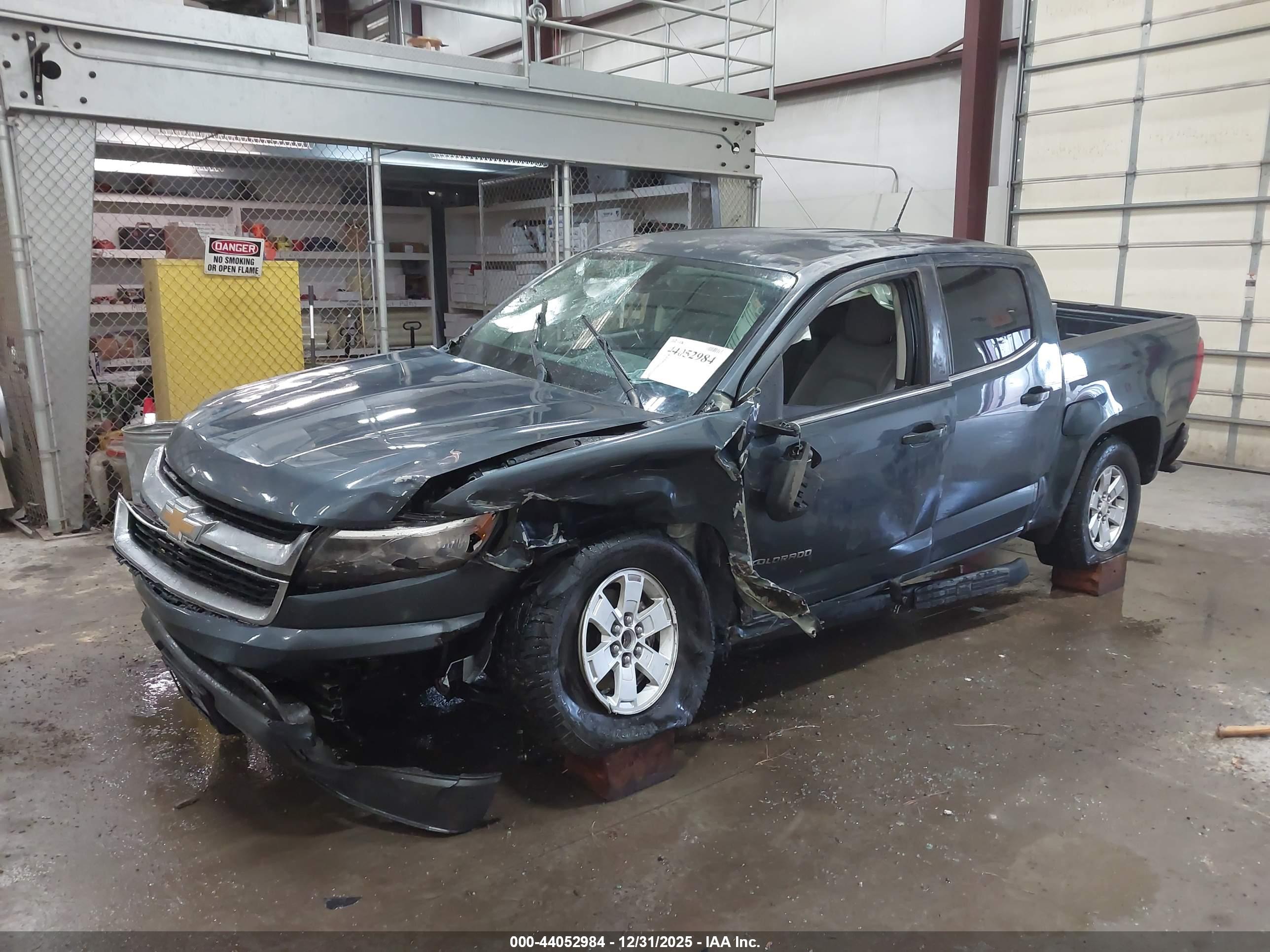 CHEVROLET COLORADO image 2