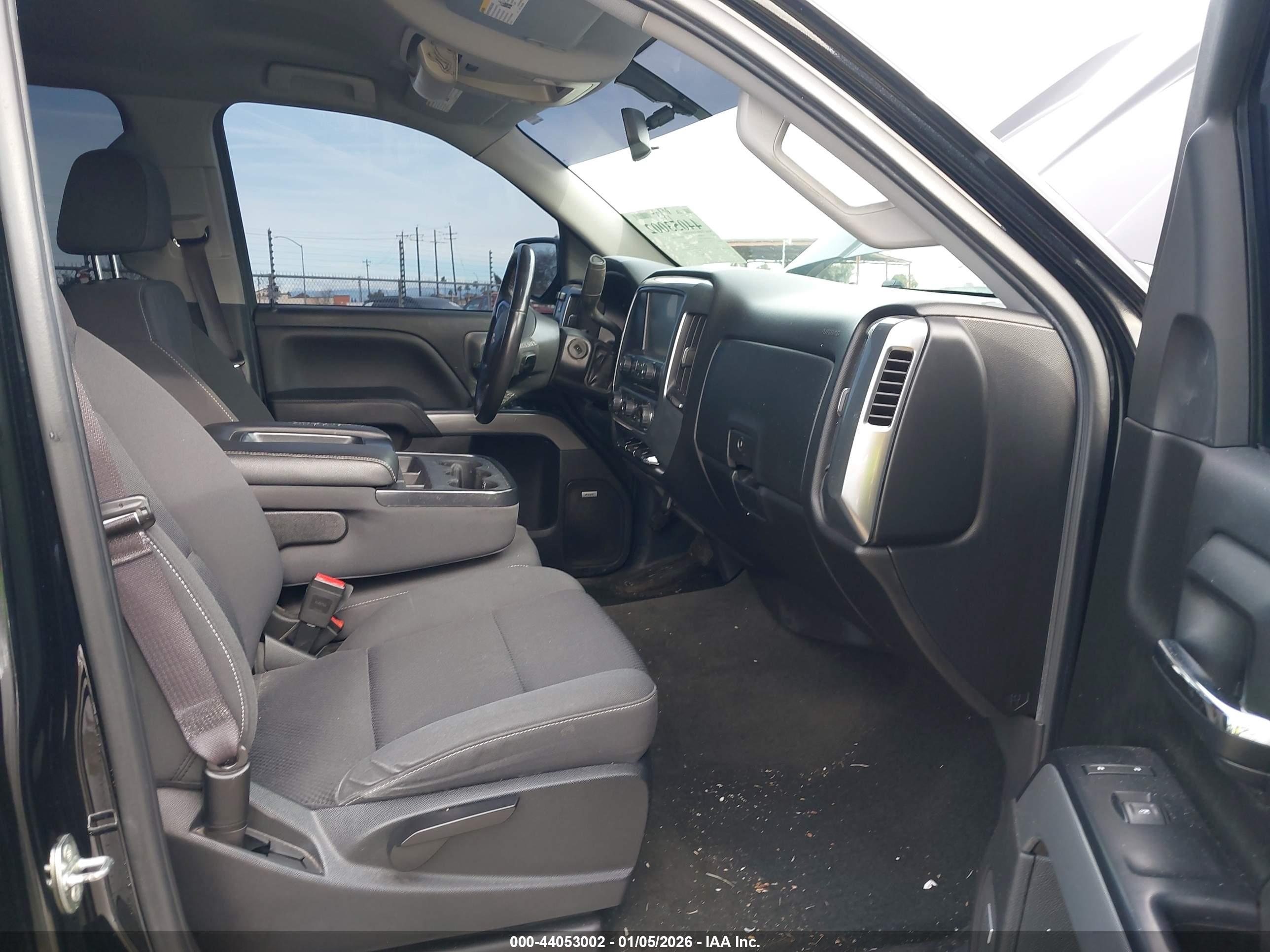 CHEVROLET SILVERADO image 5