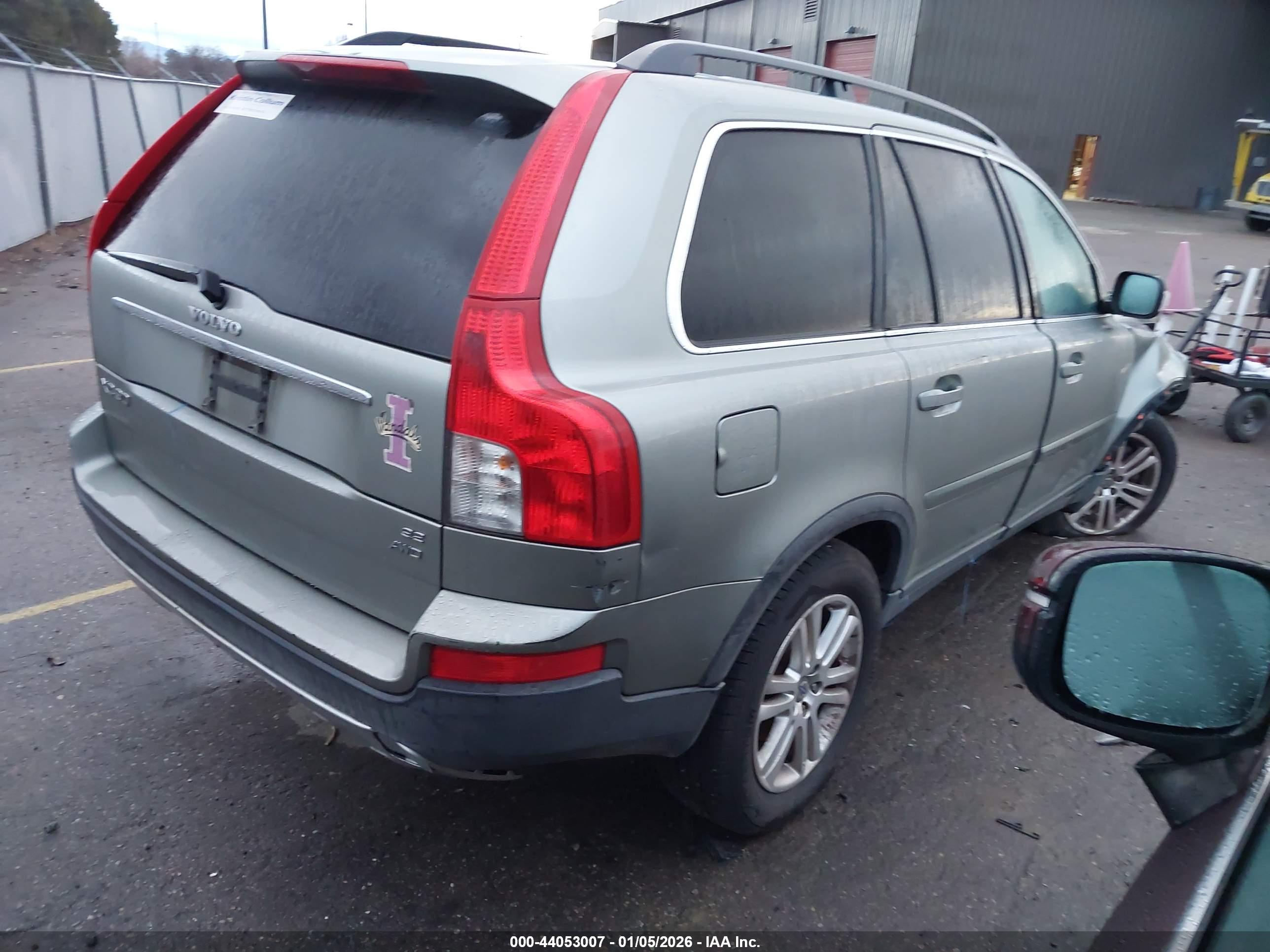 VOLVO XC90 image 4