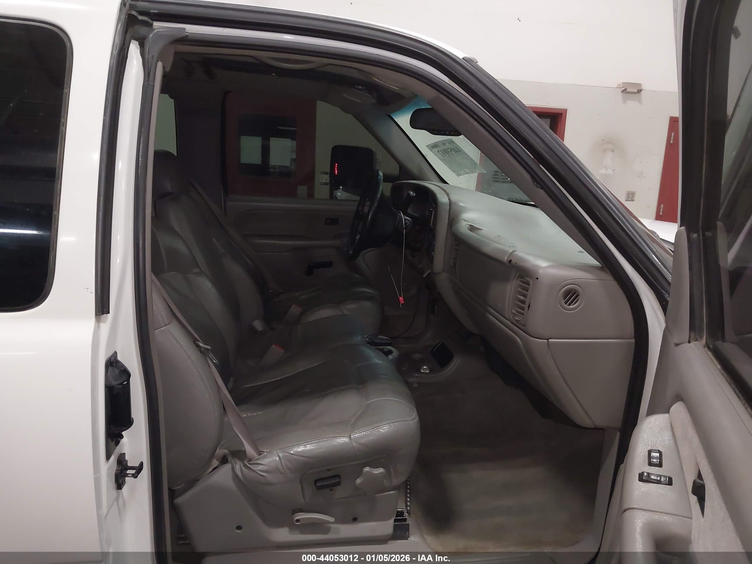GMC SIERRA image 5