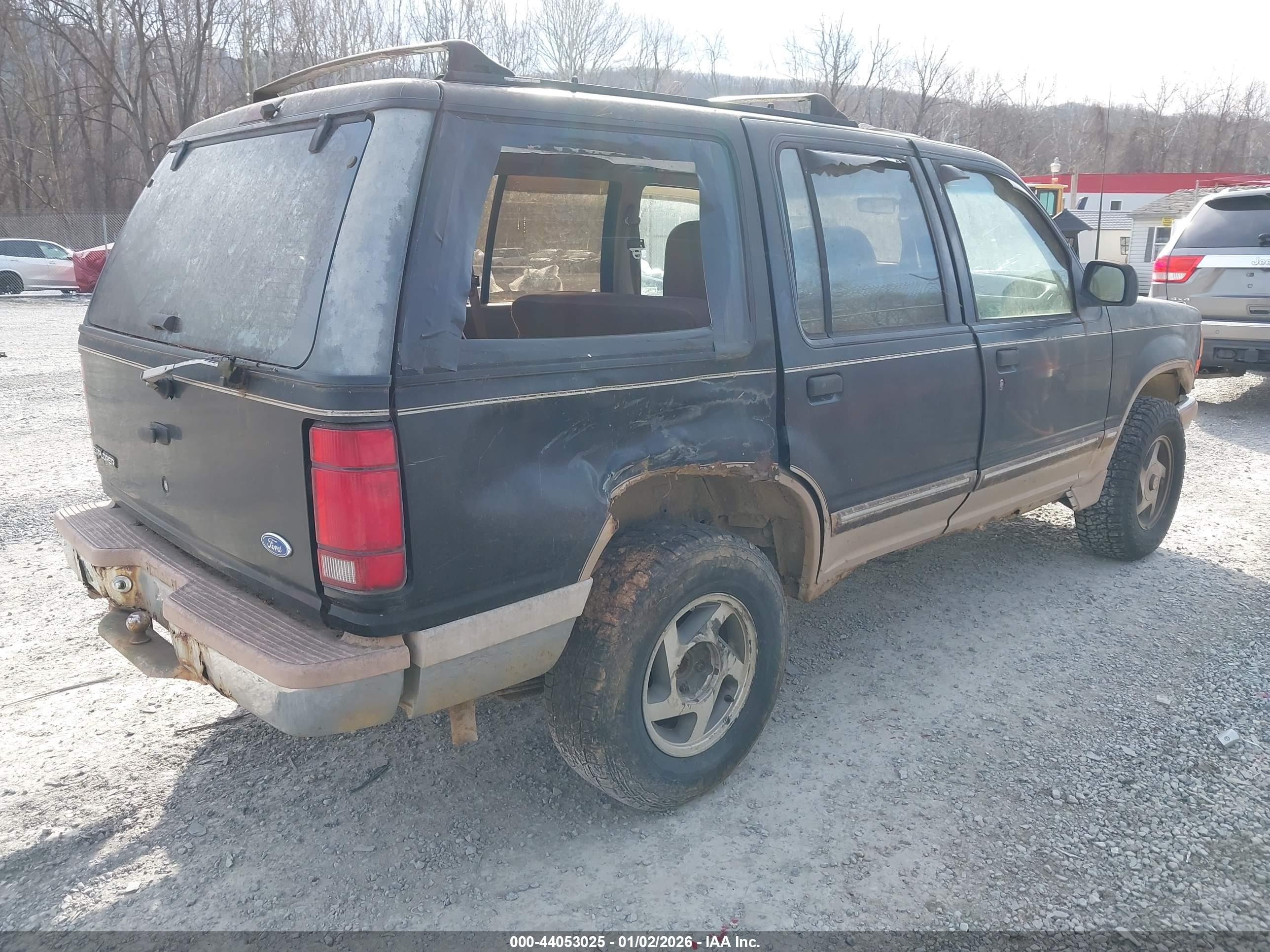 FORD EXPLORER image 4