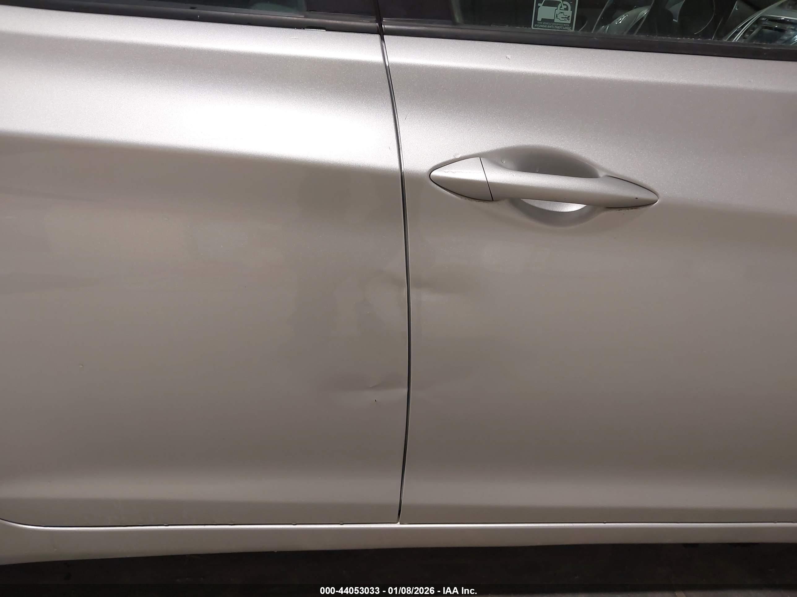 HYUNDAI ELANTRA image 6