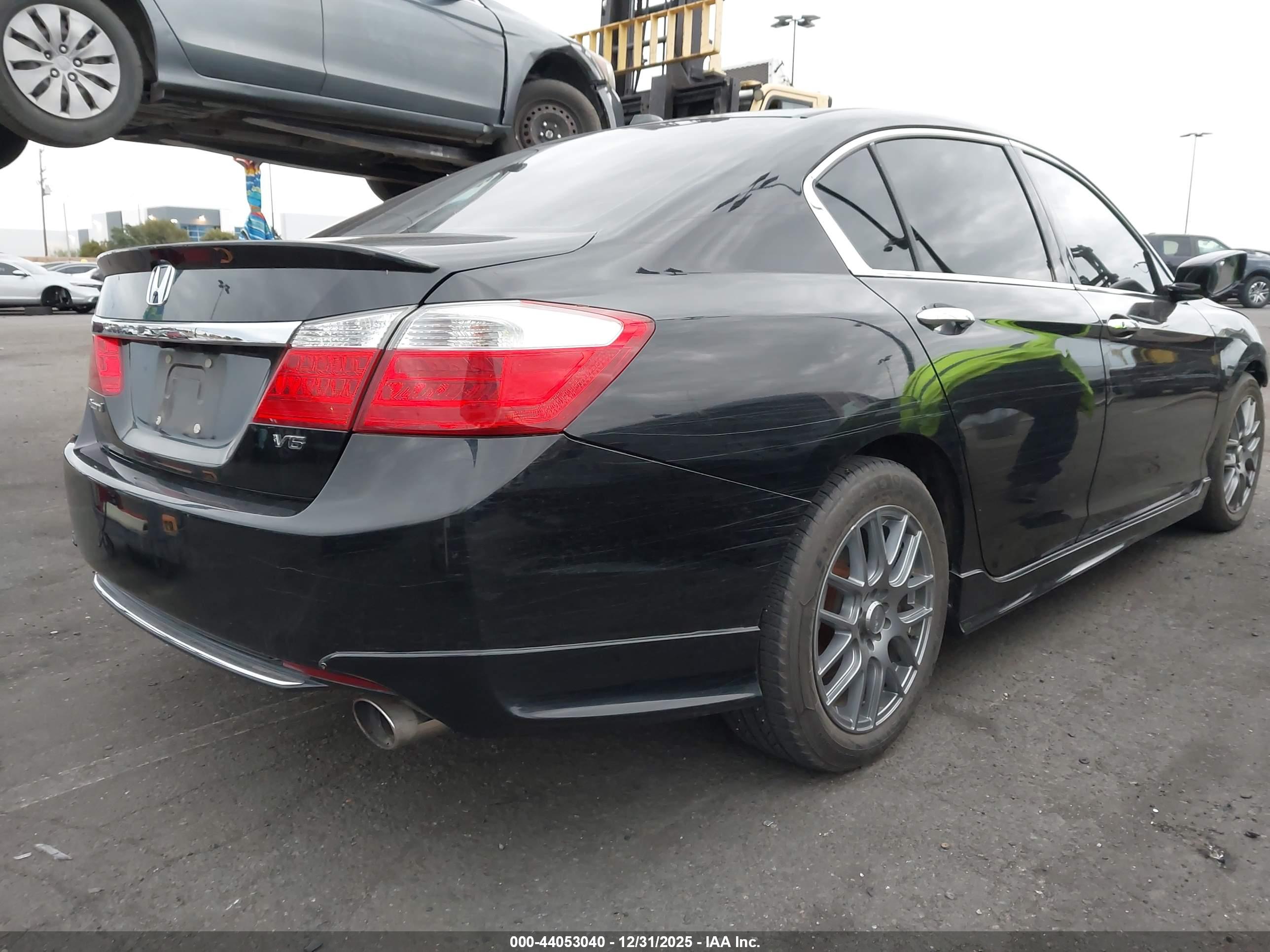 HONDA ACCORD image 4