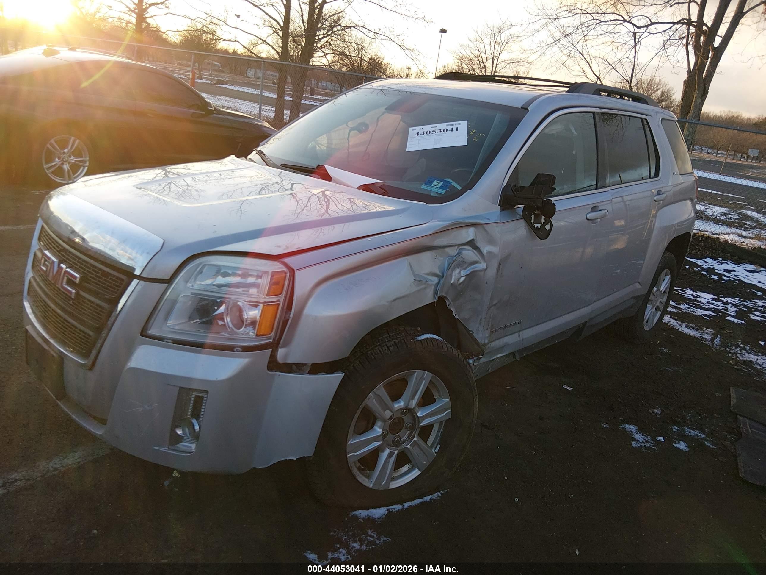 GMC TERRAIN image 2
