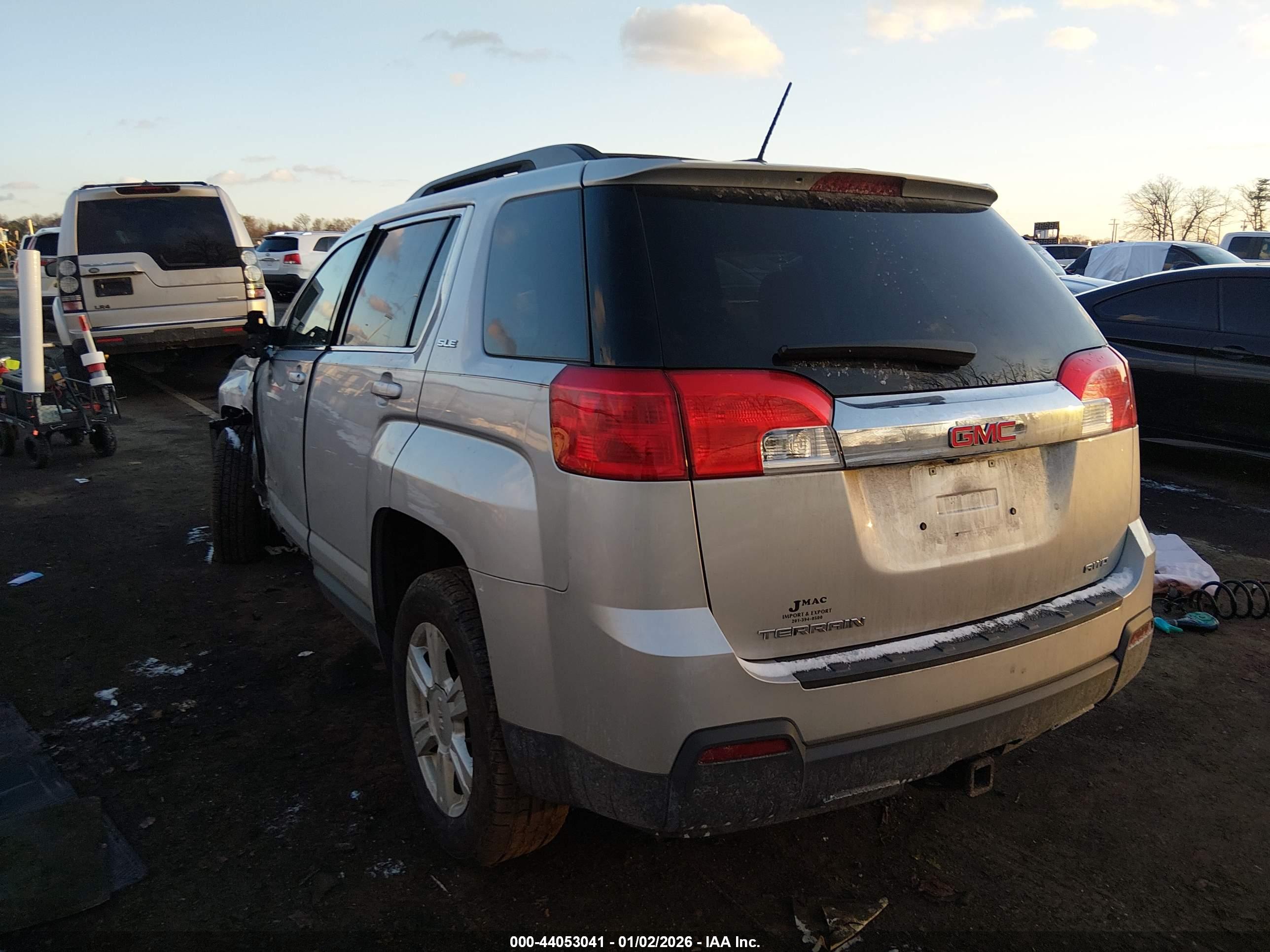 GMC TERRAIN image 3