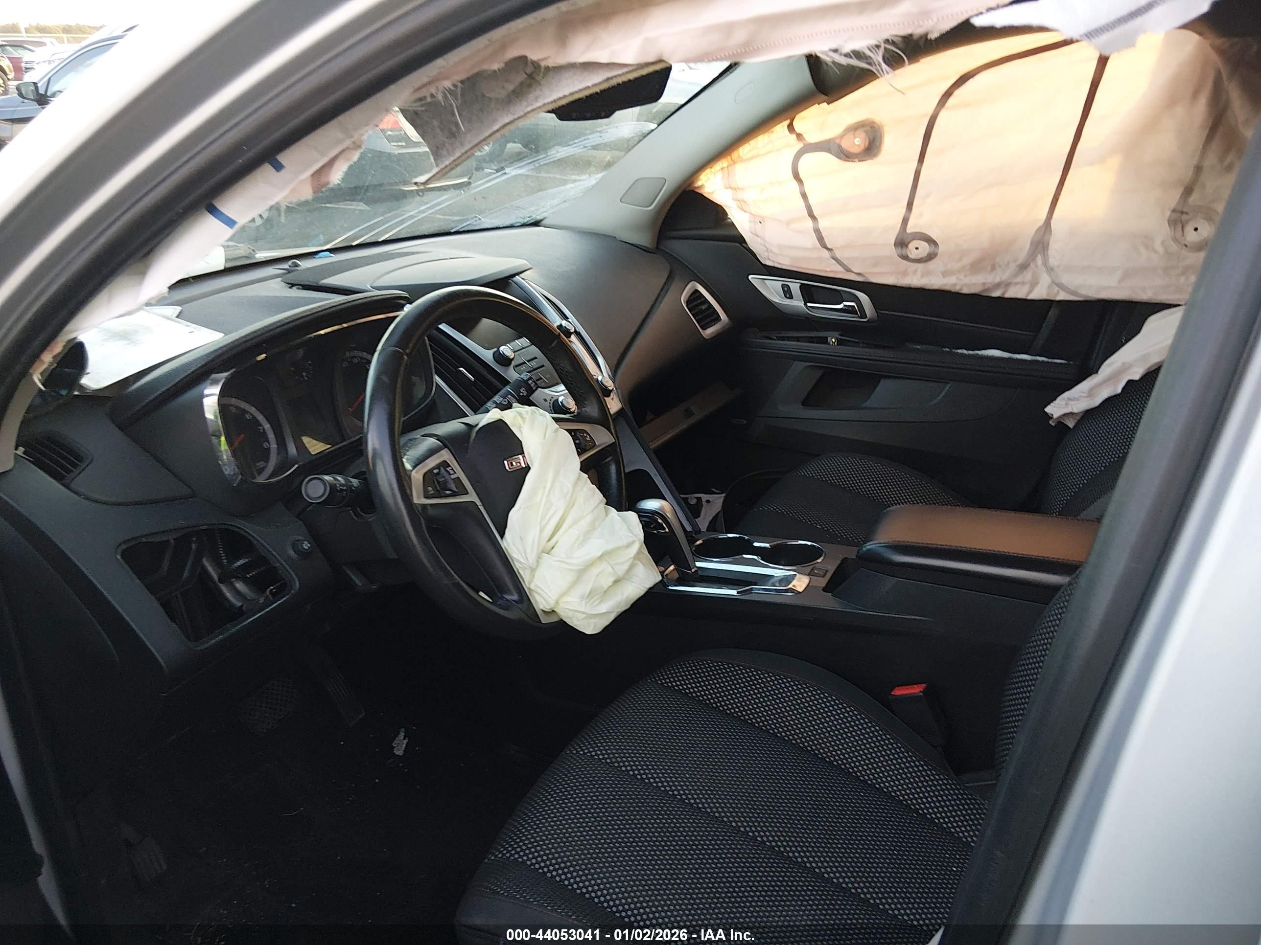 GMC TERRAIN image 5