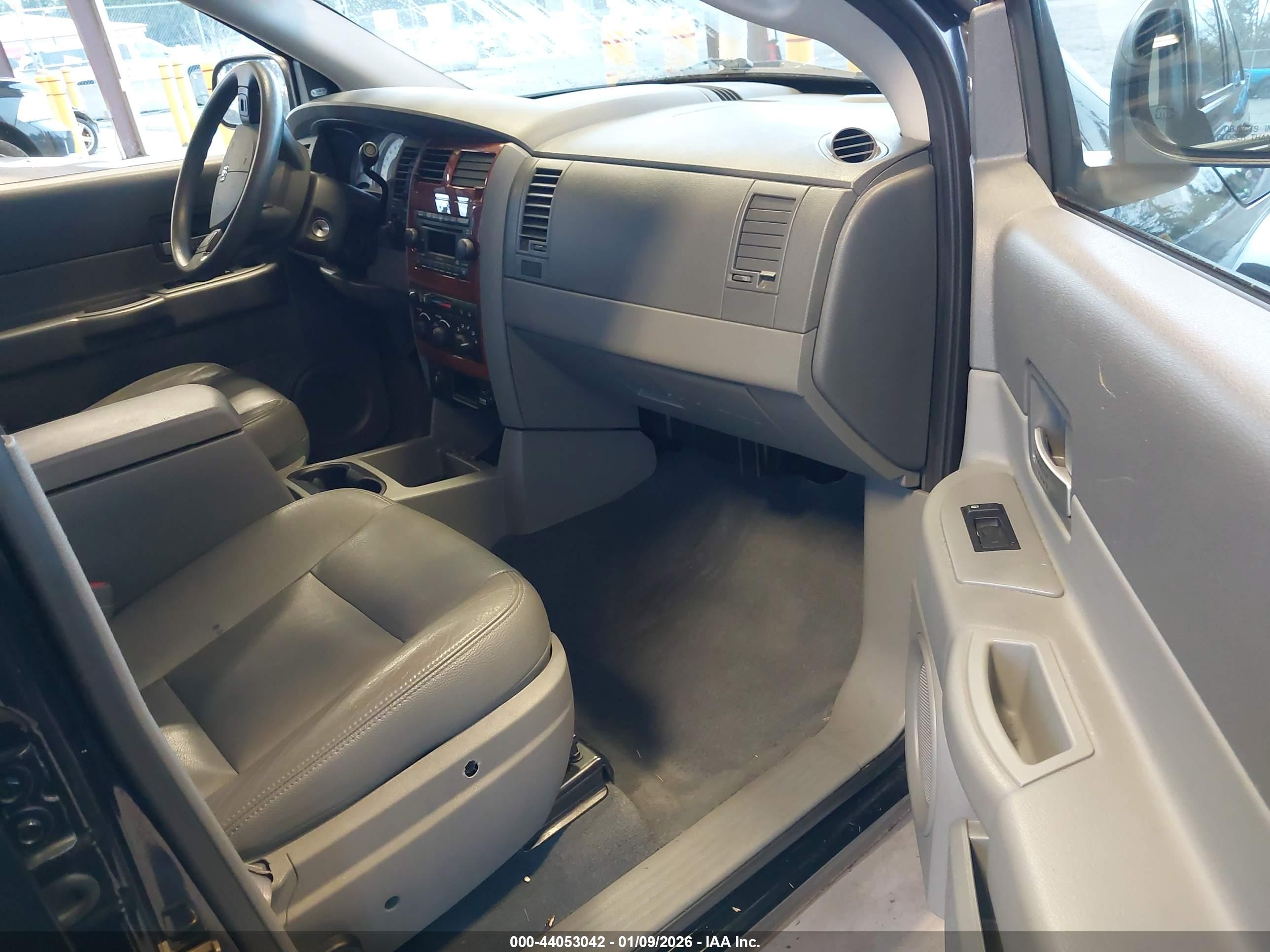 DODGE DURANGO image 5