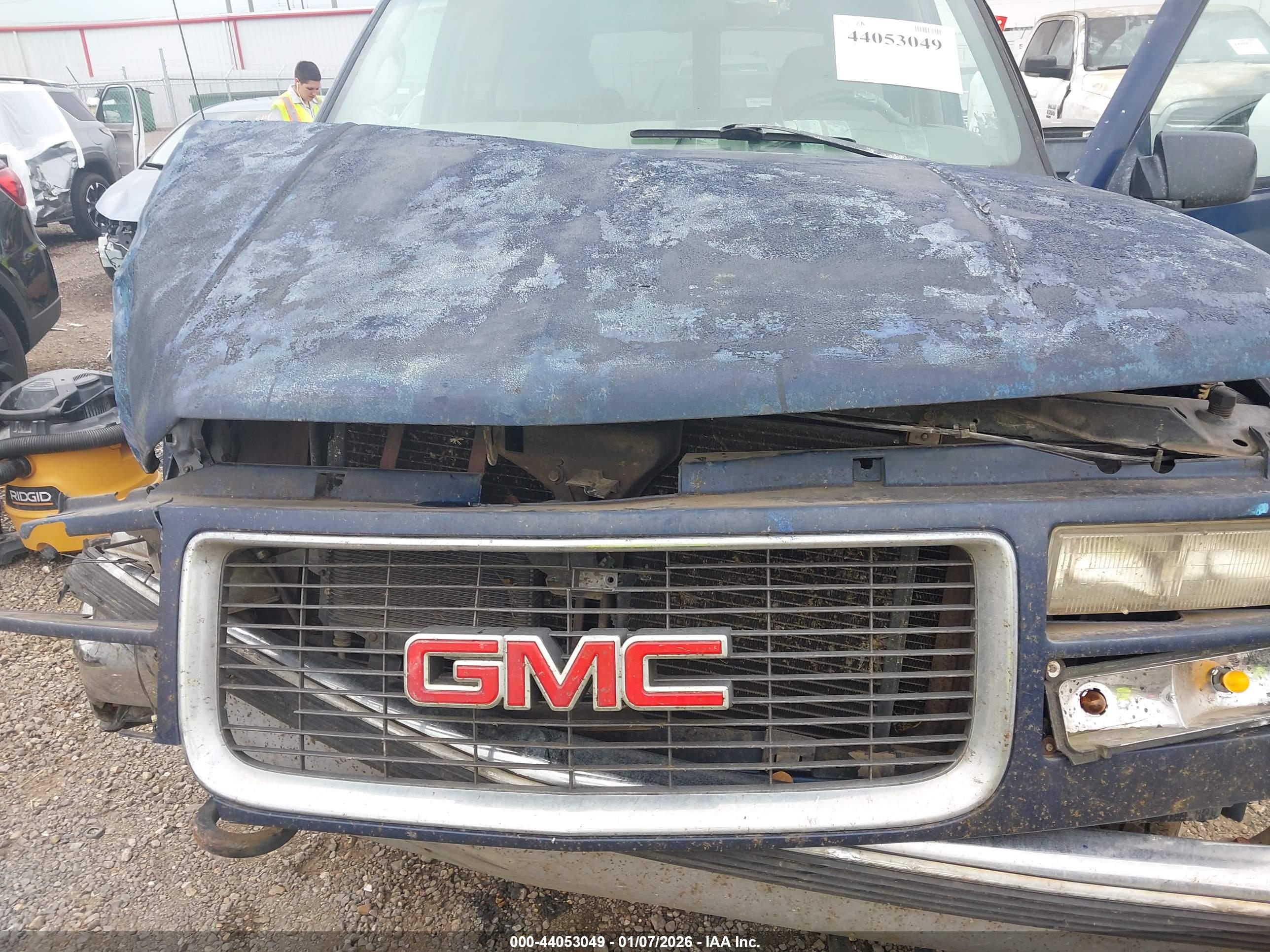 GMC YUKON image 10