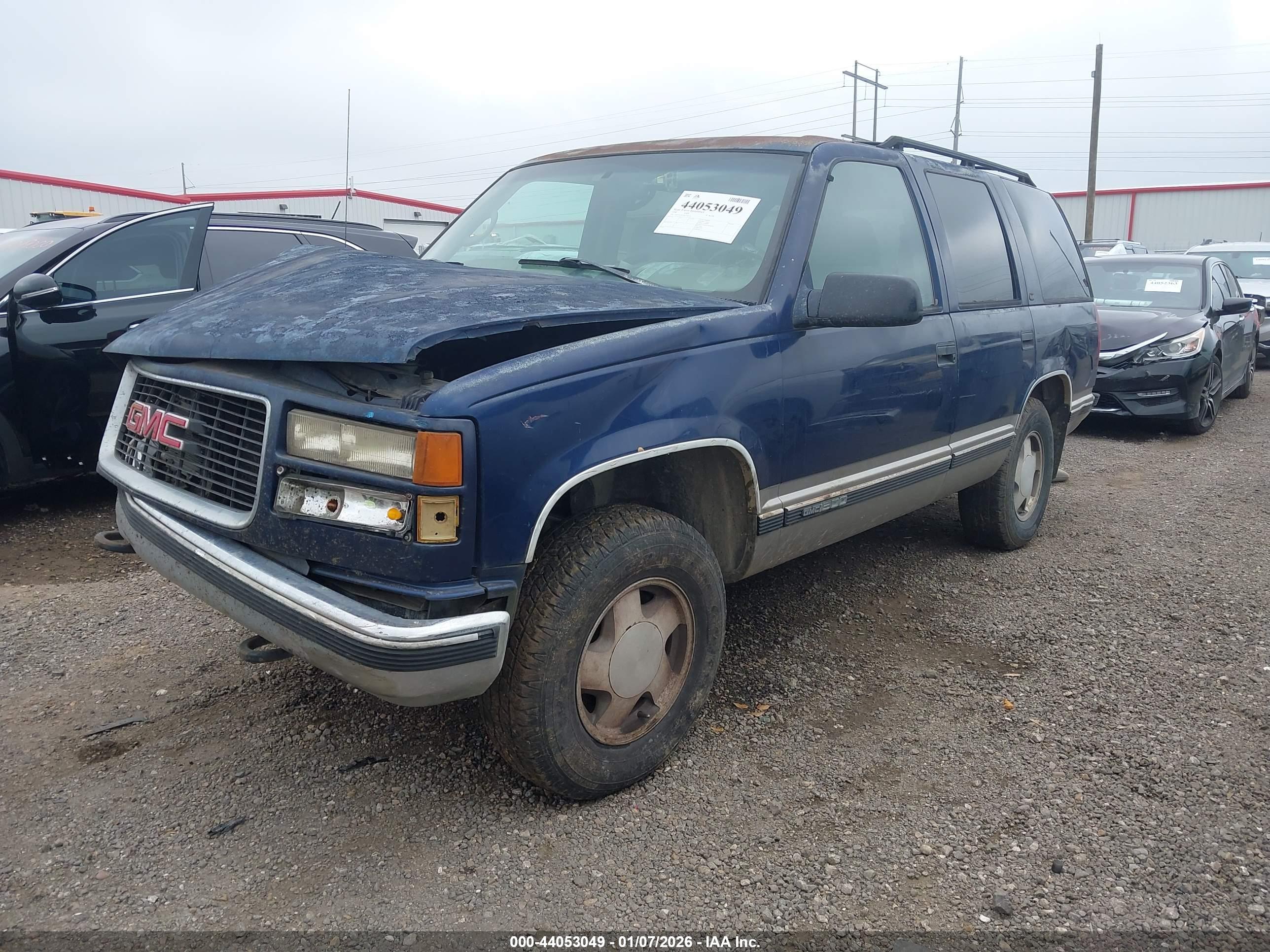 GMC YUKON image 2