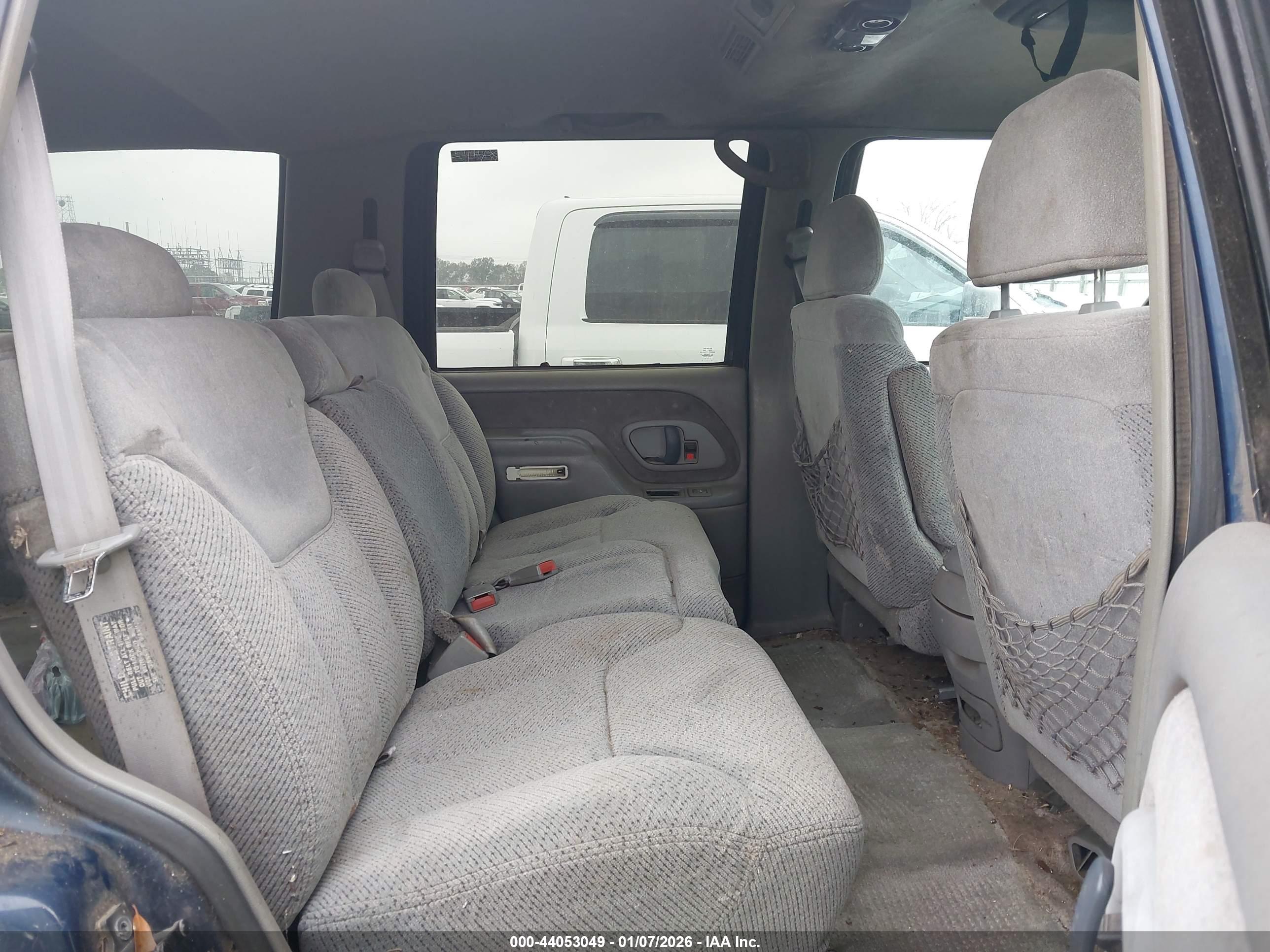 GMC YUKON image 8